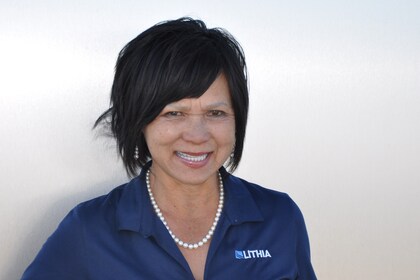 Staff member Kim Luy from ID_93bf8fe1e34d