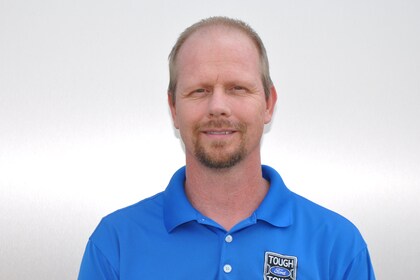 Staff member Aron Anderson from ID_49932f4e0735