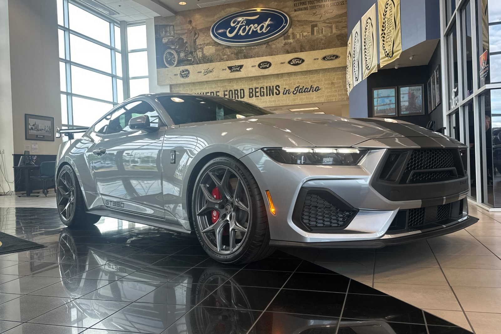 Thumbnail: 2026 Ford Mustang - 8
