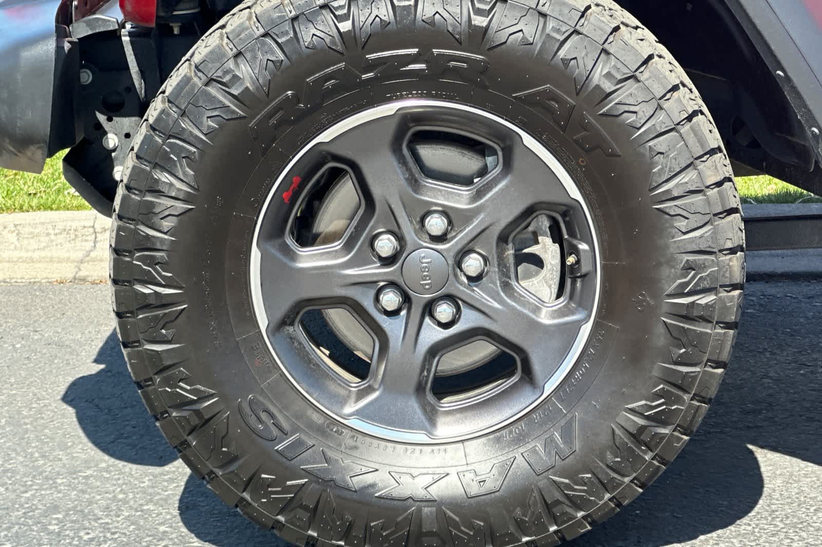 Thumbnail: 2020 Jeep Gladiator - 26