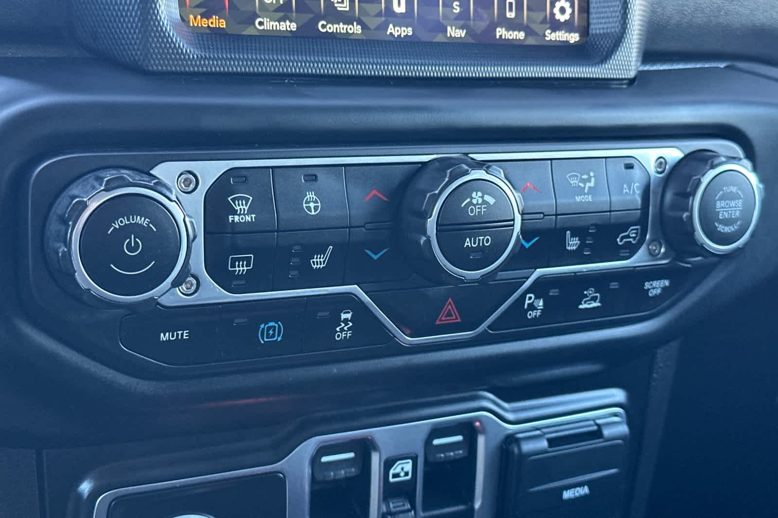 Thumbnail: 2021 Jeep Wrangler - 20