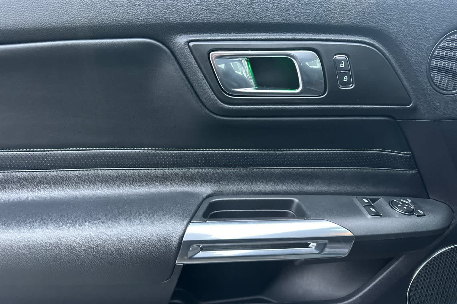 Thumbnail: 2019 Ford Mustang - 12