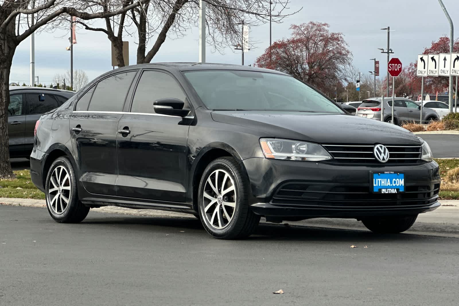 Thumbnail: 2017 Volkswagen Jetta - 9