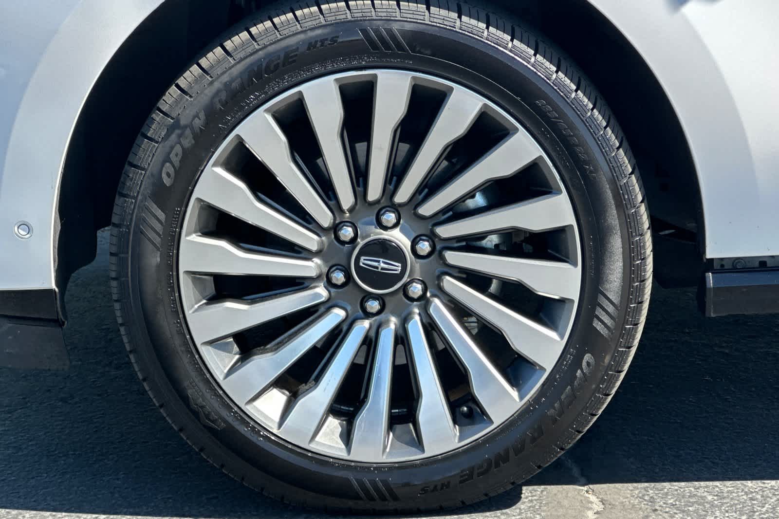 Thumbnail: 2019 Lincoln Navigator - 28