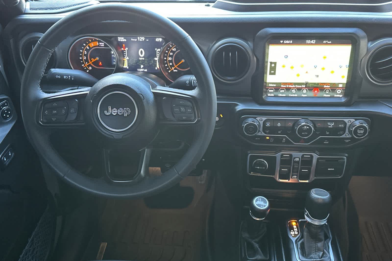 Thumbnail: 2023 Jeep Gladiator - 14