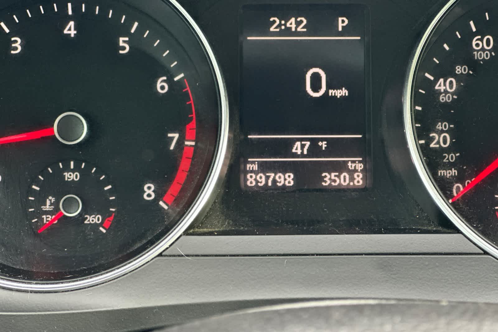 Thumbnail: 2017 Volkswagen Jetta - 24