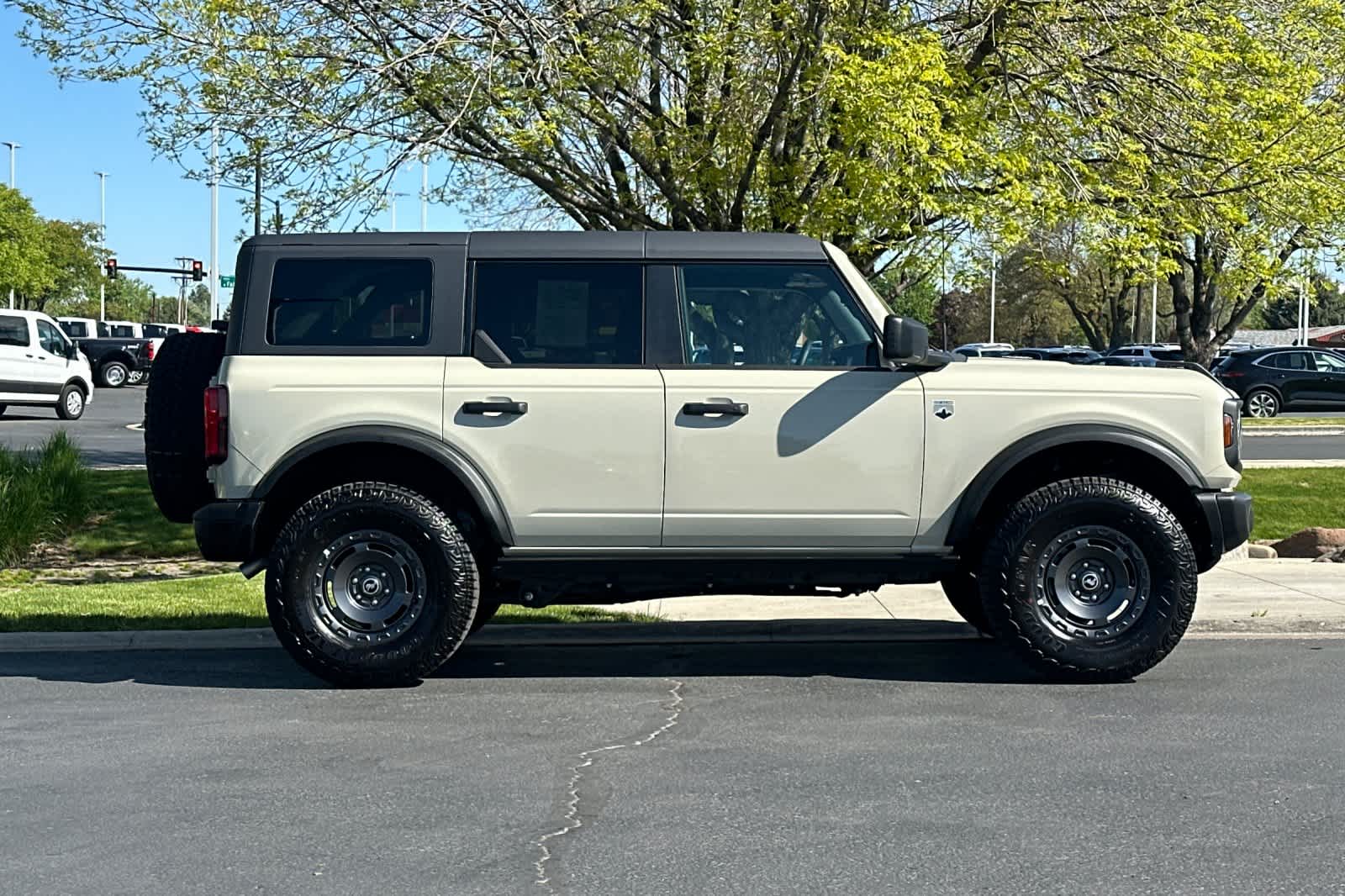 Thumbnail: 2025 Ford Bronco - 8