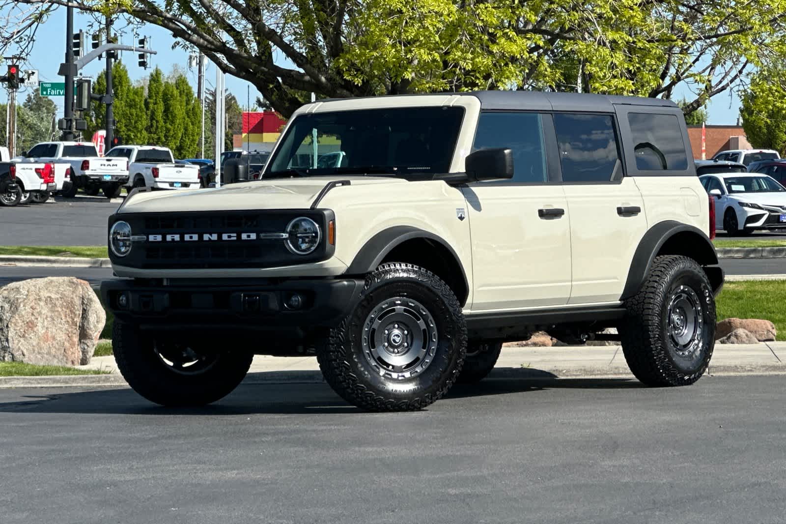 Thumbnail: 2025 Ford Bronco - 1
