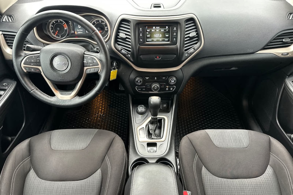 Used 2017 Jeep Cherokee Latitude 4x4 SUV