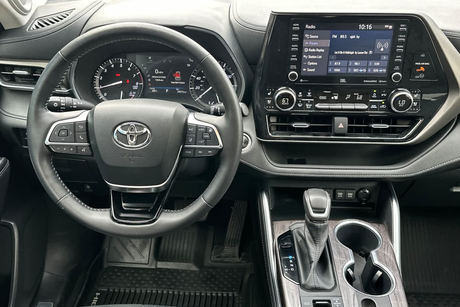 Thumbnail: 2020 Toyota Highlander - 14