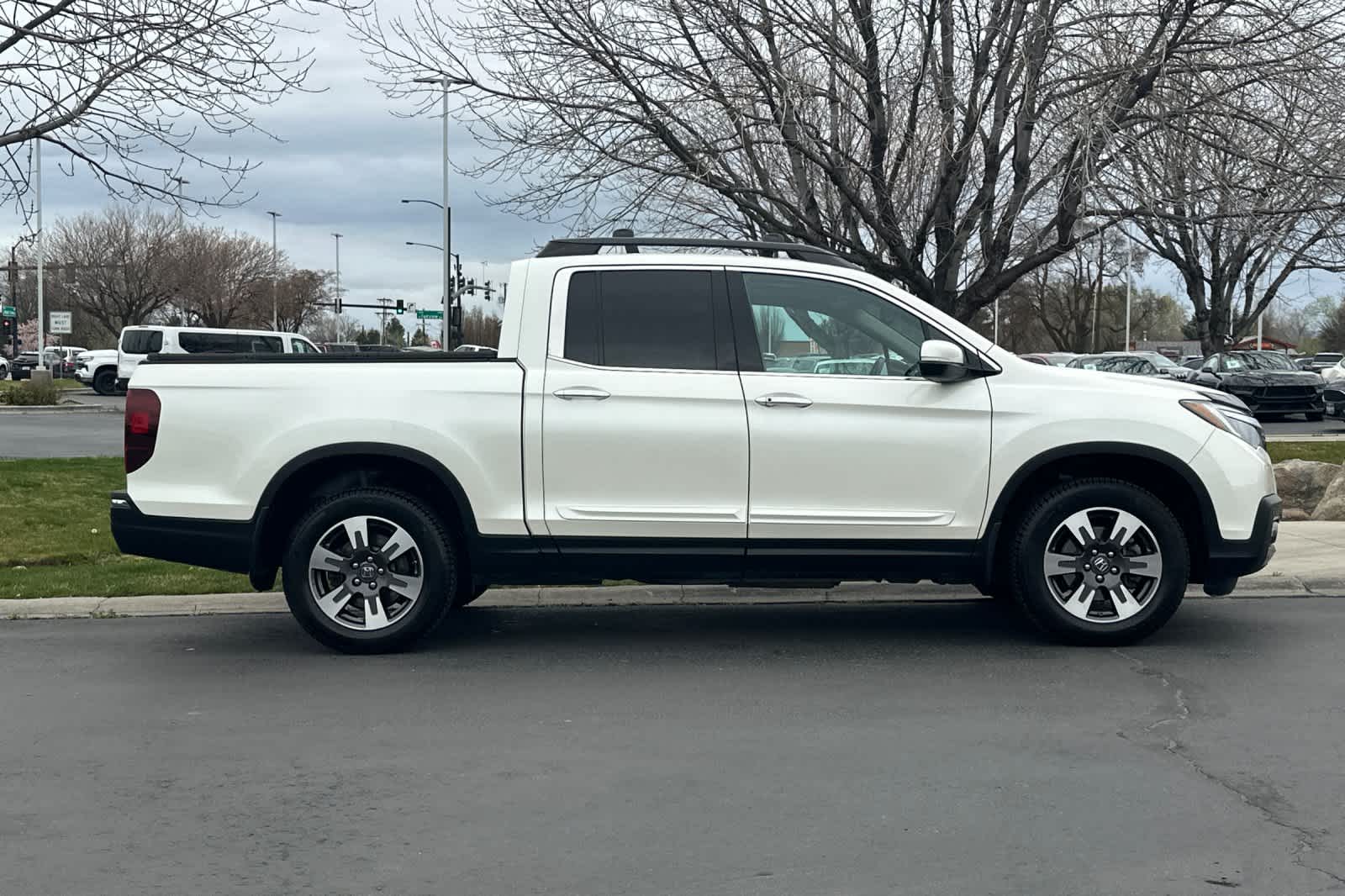 Thumbnail: 2017 Honda Ridgeline - 8