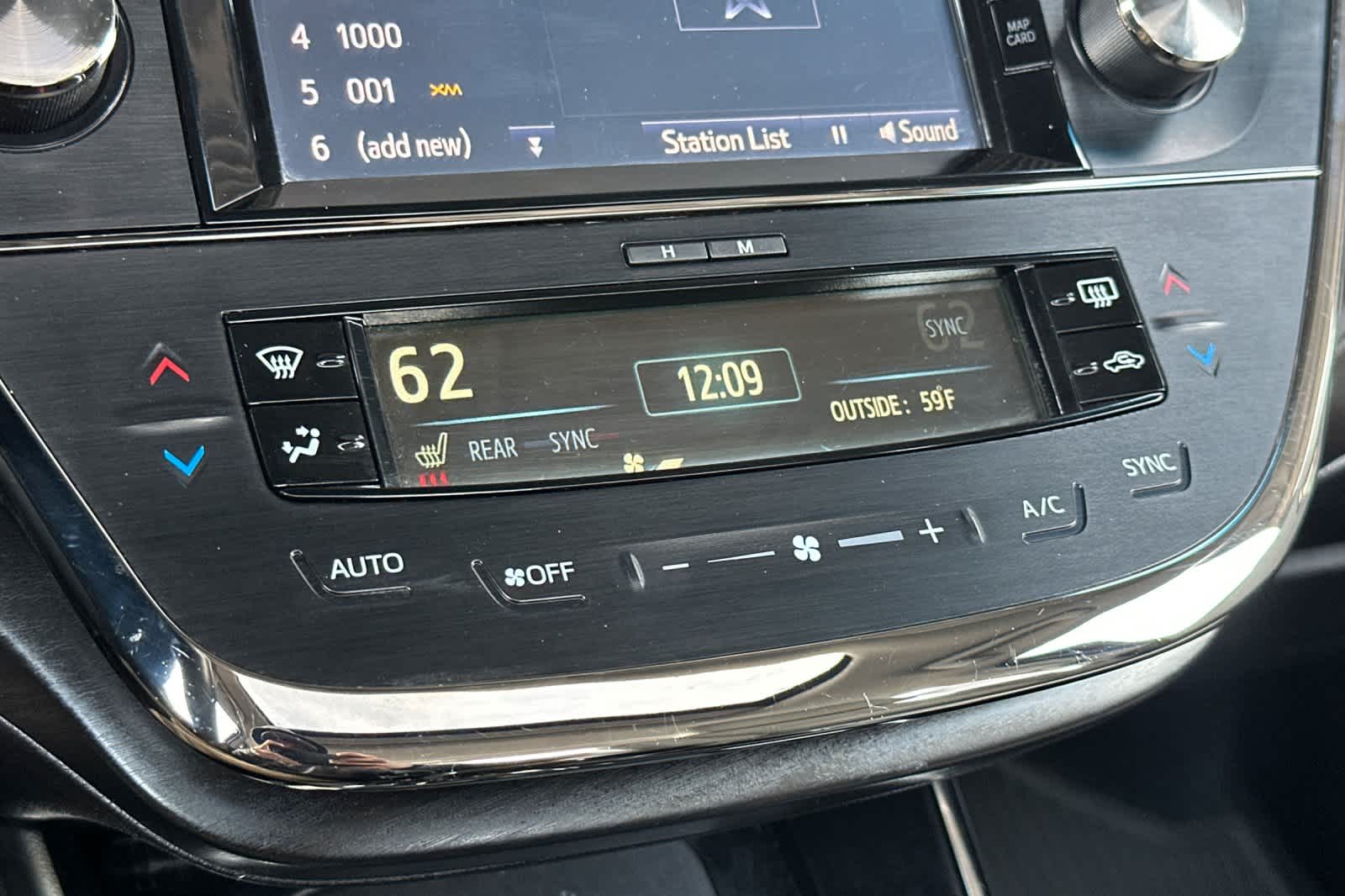 Thumbnail: 2017 Toyota Avalon - 20