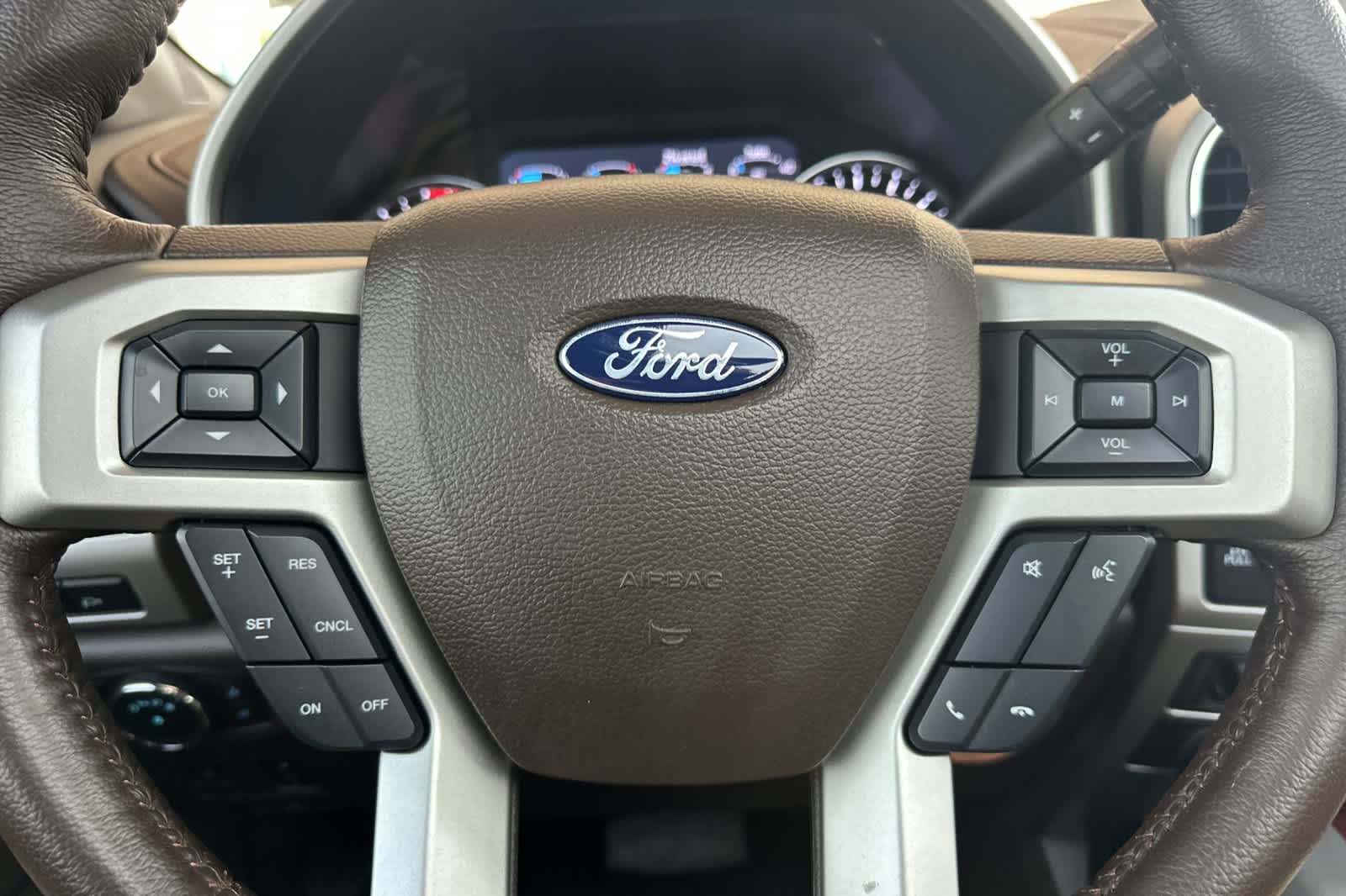 Thumbnail: 2022 Ford F-350 - 23