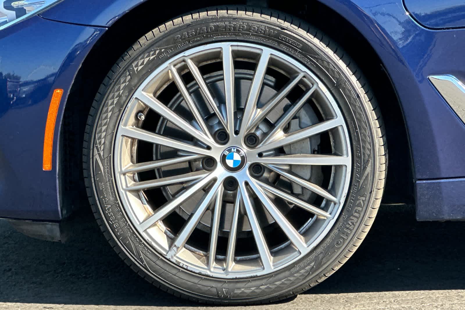 Thumbnail: 2020 BMW 5 Series - 26