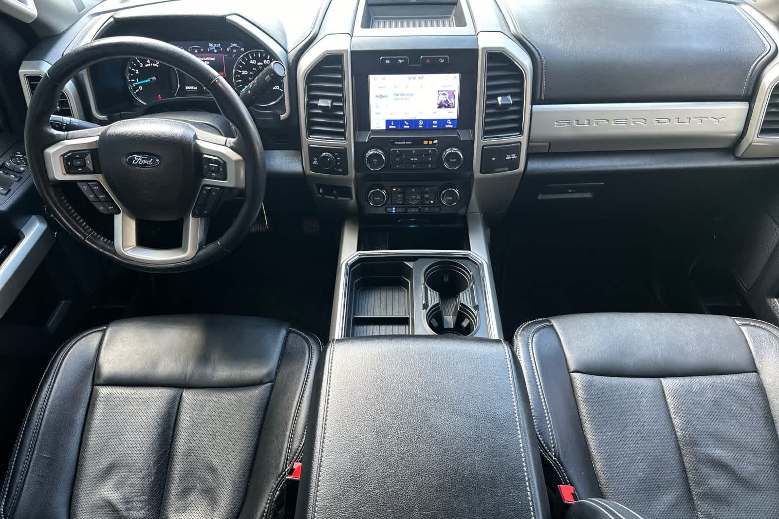 2021 Ford F-350 Lariat photo 3