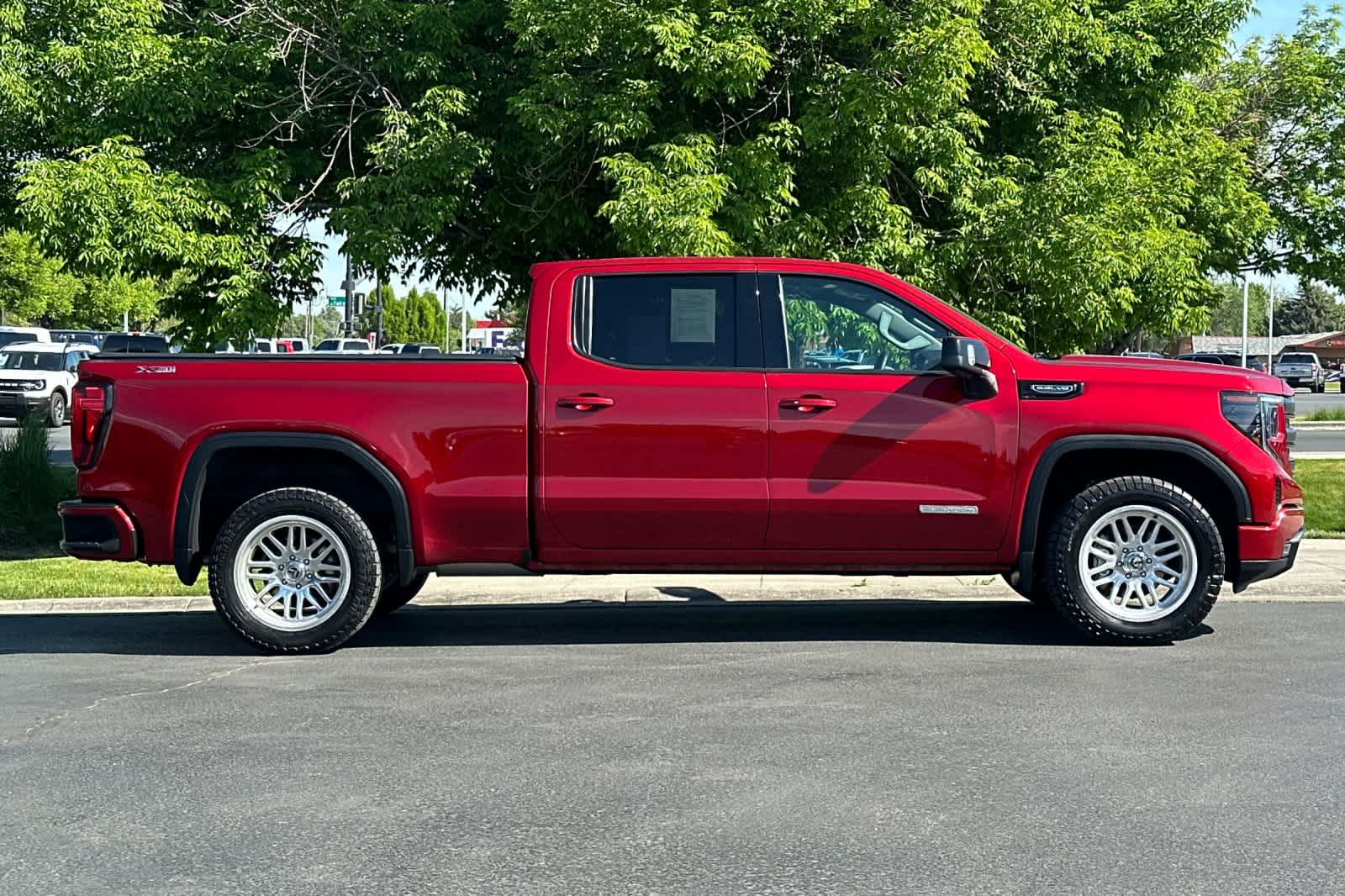 Thumbnail: 2023 GMC Sierra 1500 - 8