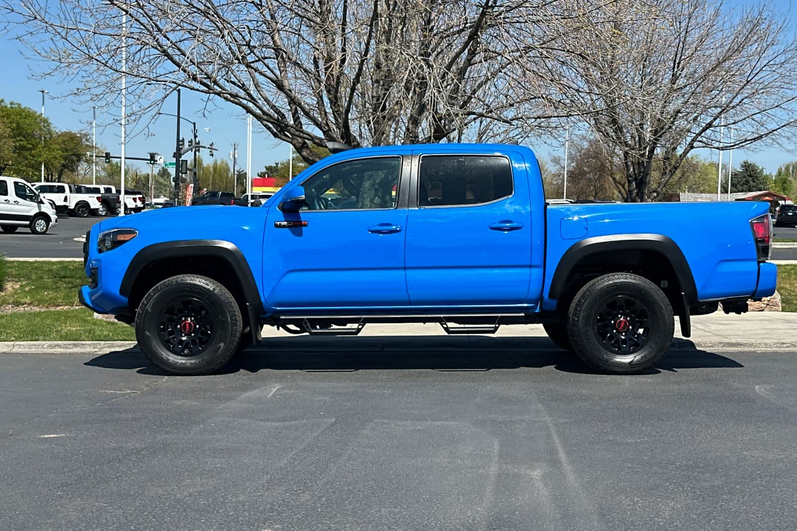 Thumbnail: 2019 Toyota Tacoma - 5