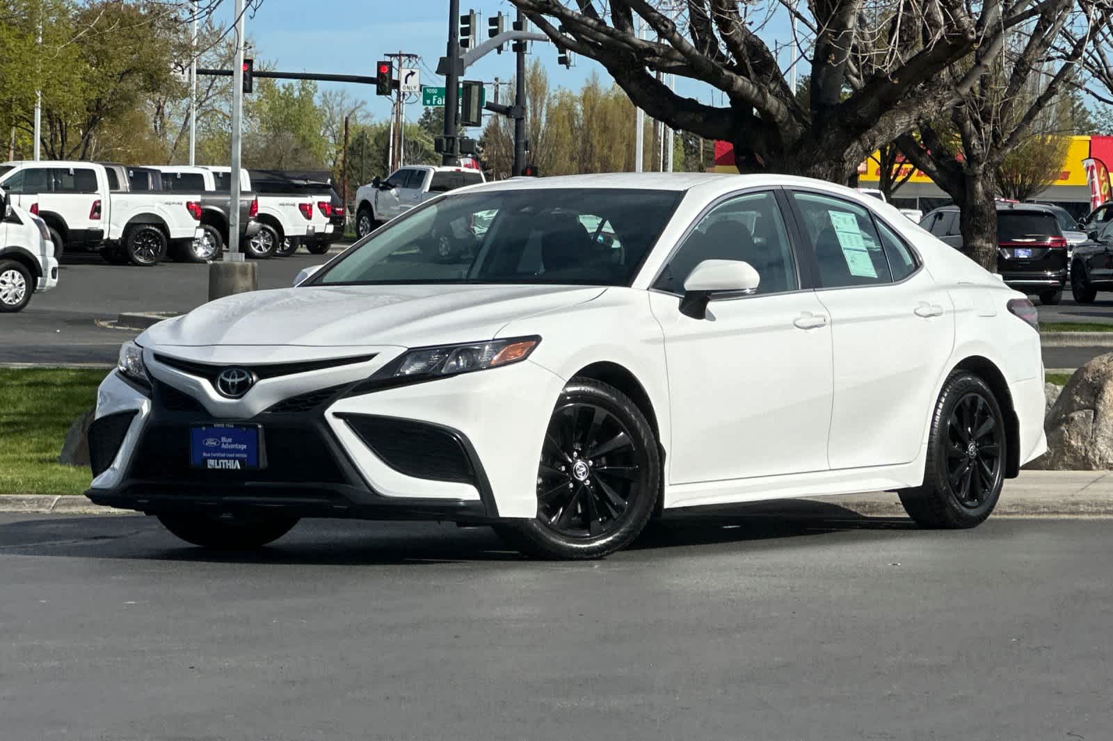 2024 Toyota Camry SE