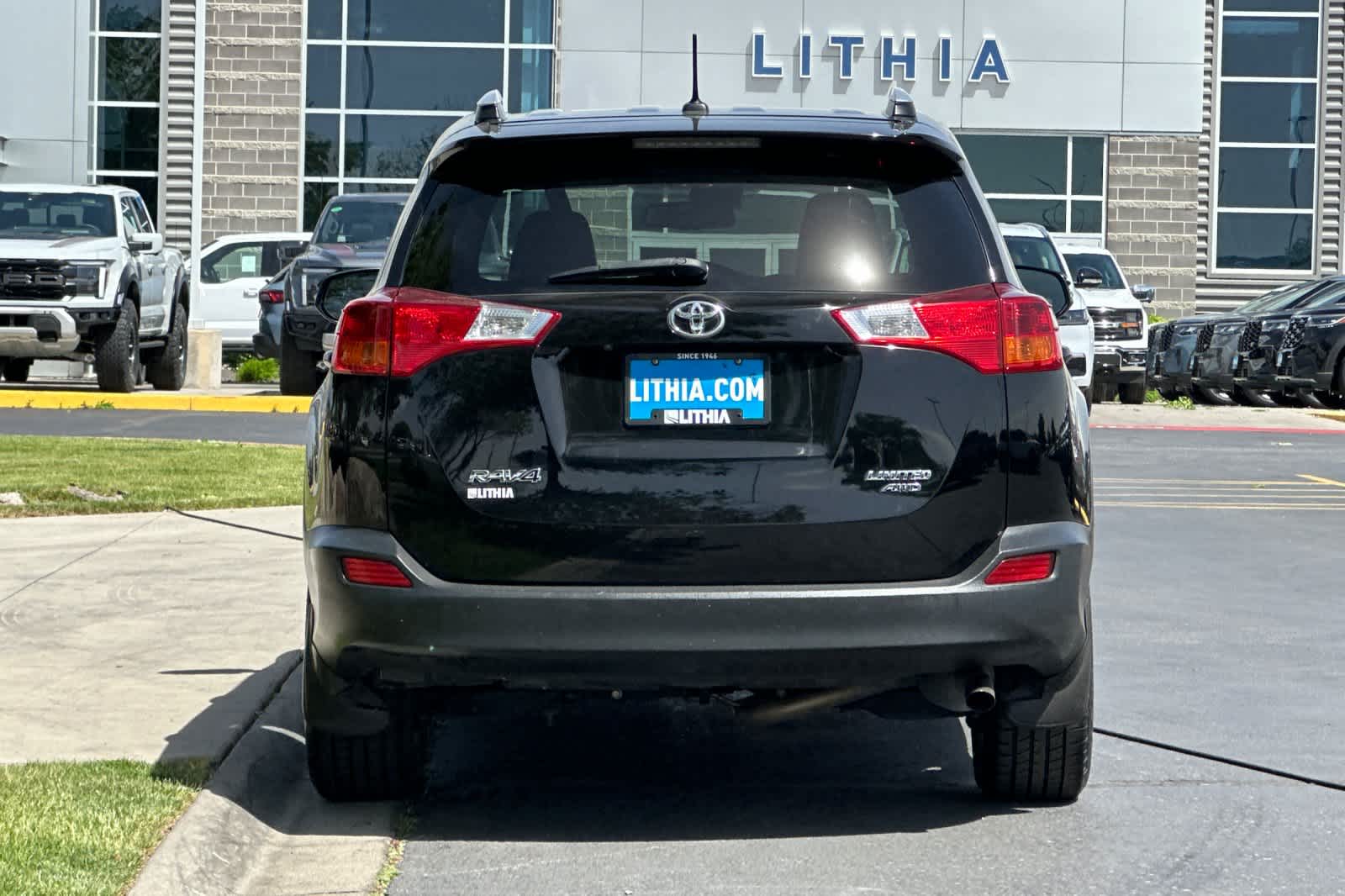 Thumbnail: 2015 Toyota RAV4 - 7