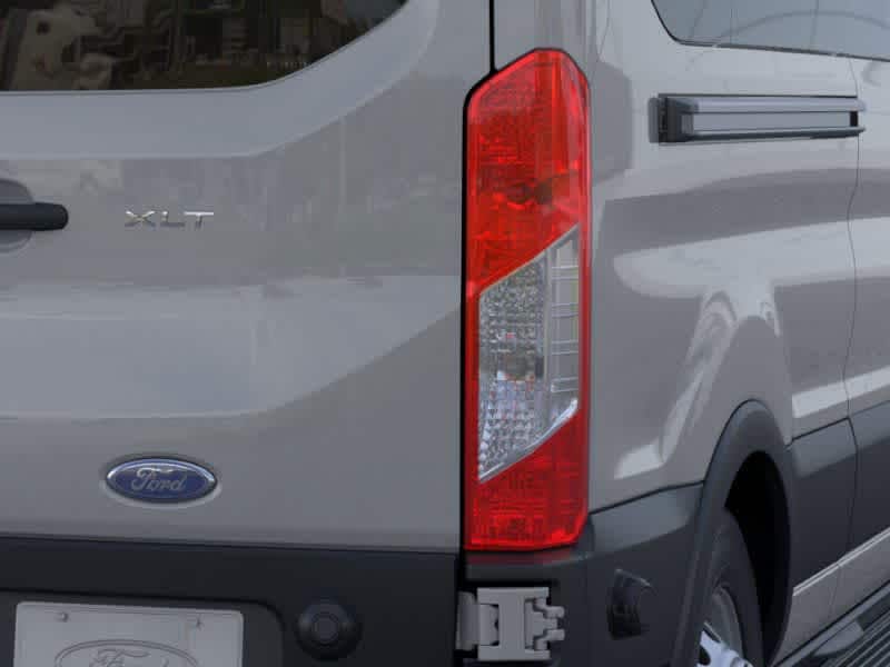 Thumbnail: 2025 Ford Econoline - 21