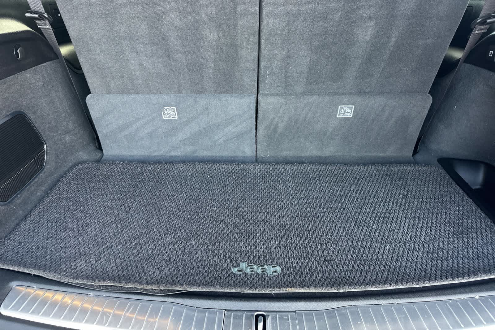 Thumbnail: 2023 Jeep Grand Cherokee - 15