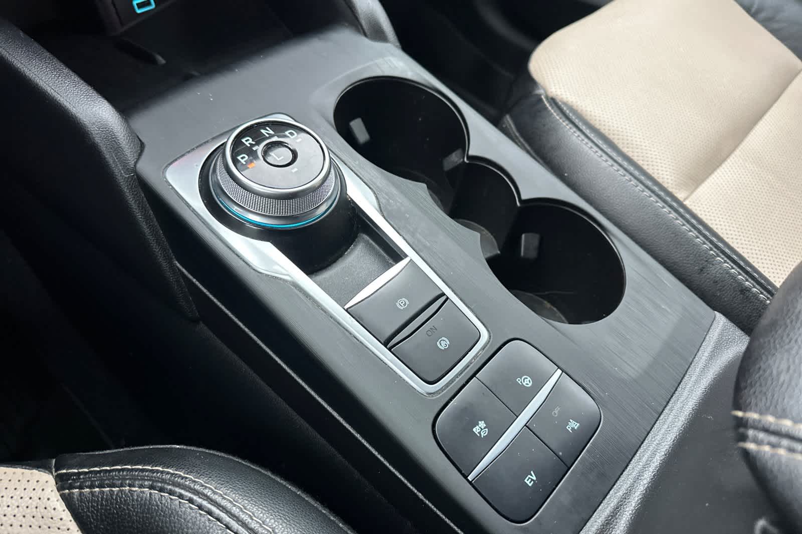 Thumbnail: 2022 Ford Escape - 22