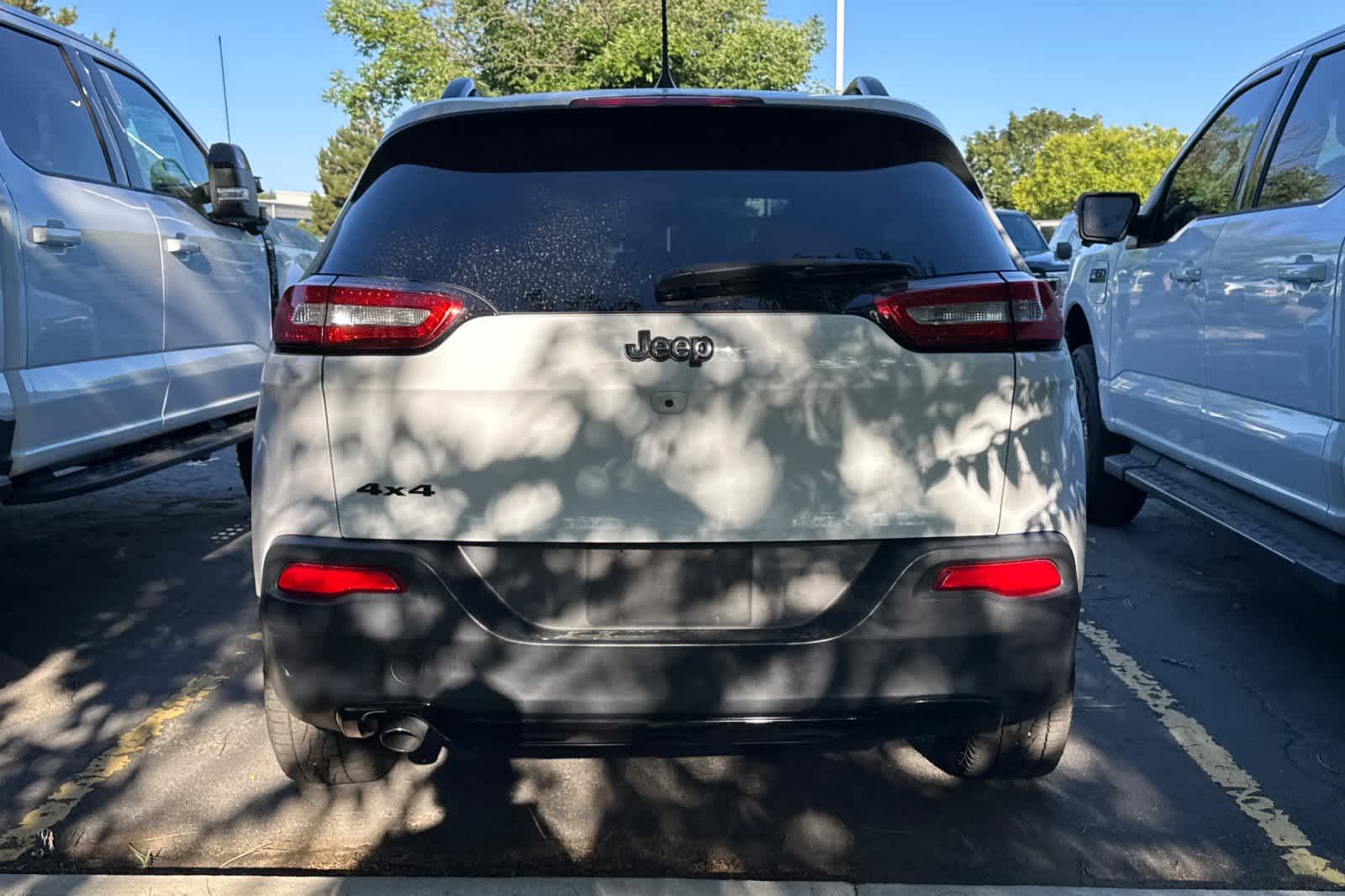 Thumbnail: 2017 Jeep Cherokee - 3