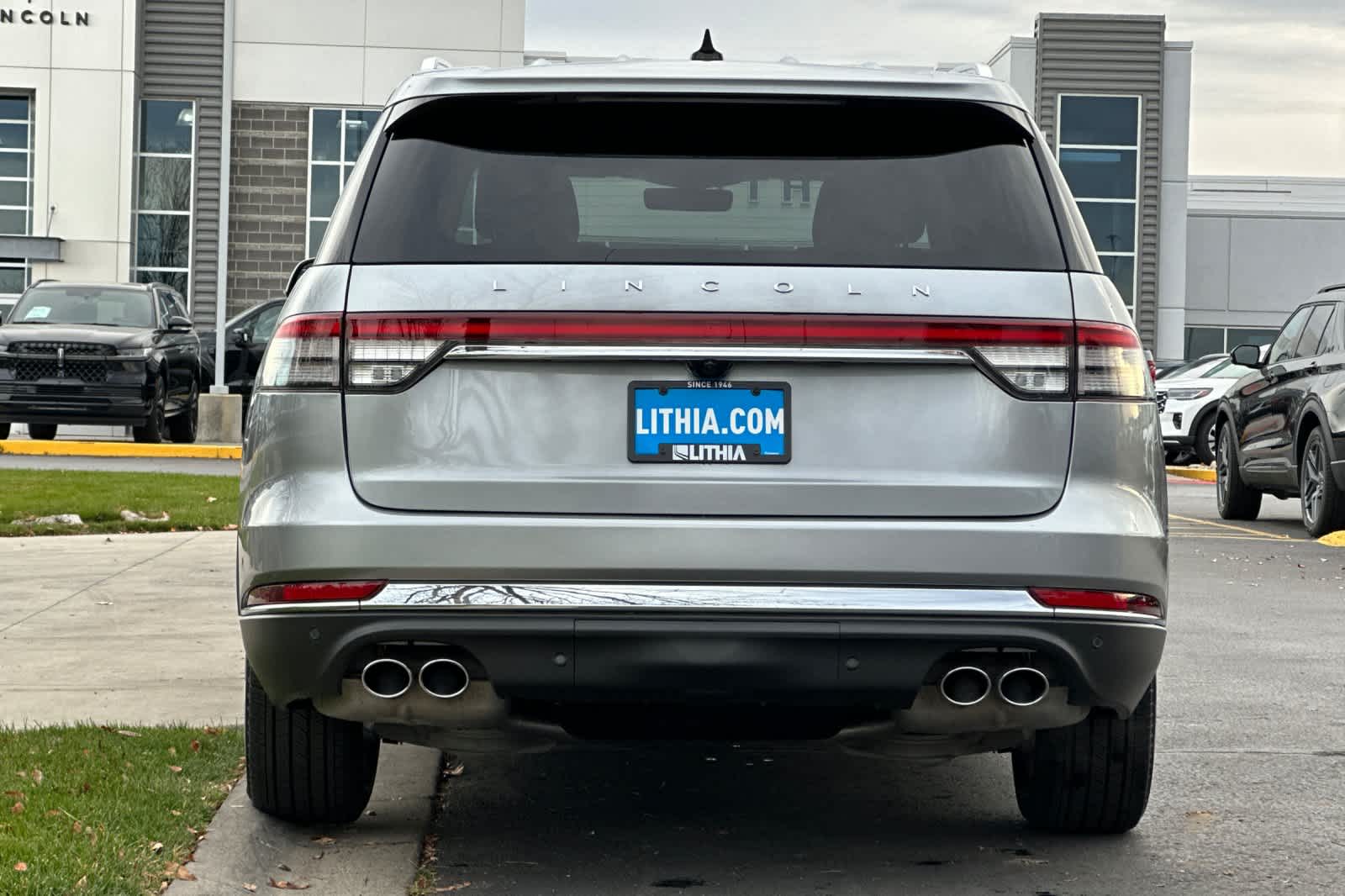 Thumbnail: 2023 Lincoln Aviator - 7