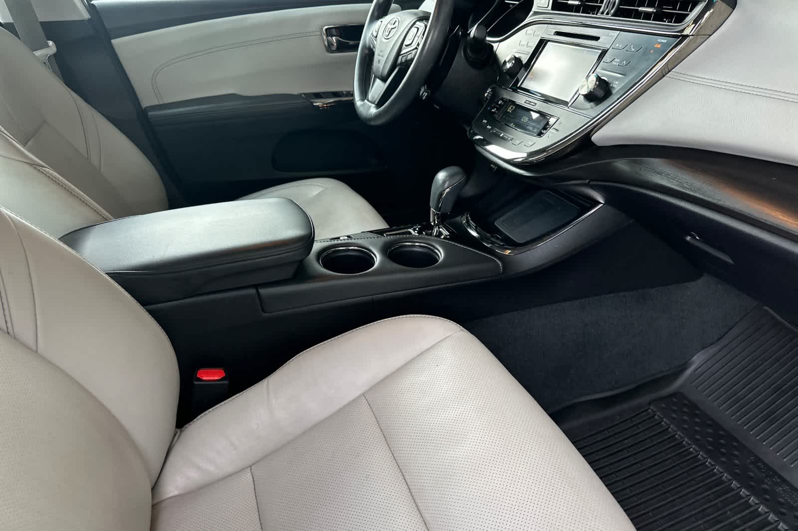 Thumbnail: 2017 Toyota Avalon - 15