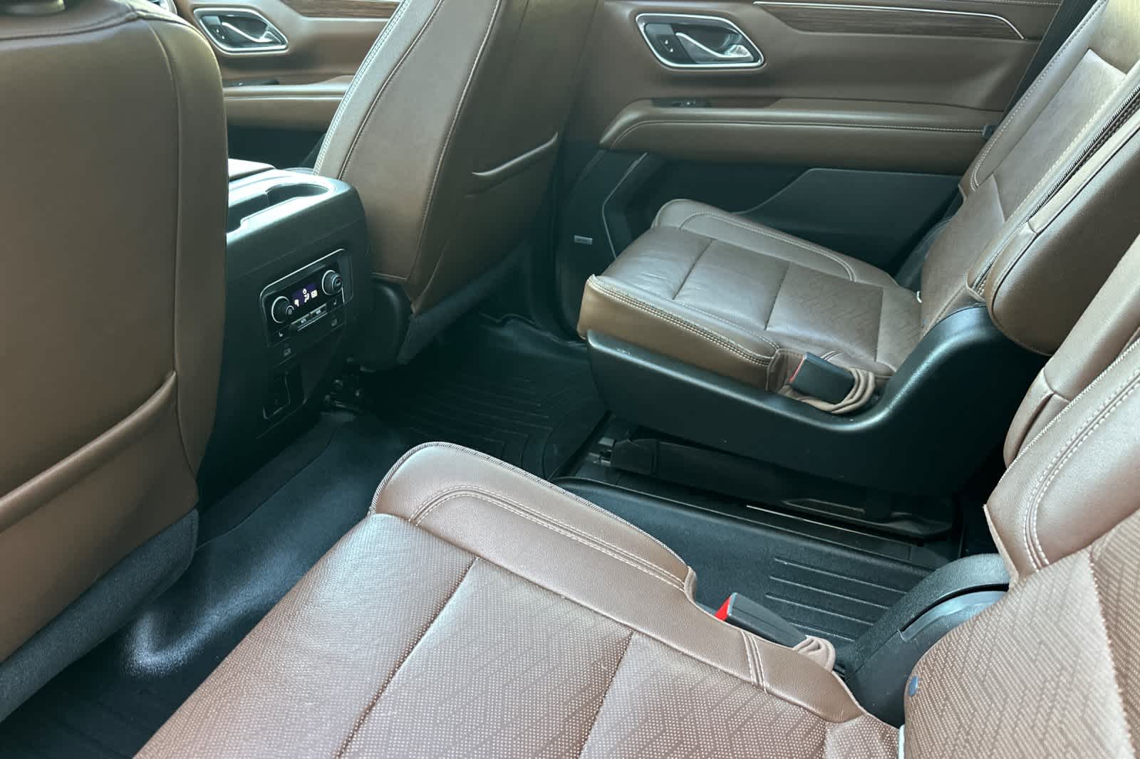 Thumbnail: 2021 Chevrolet Tahoe - 4
