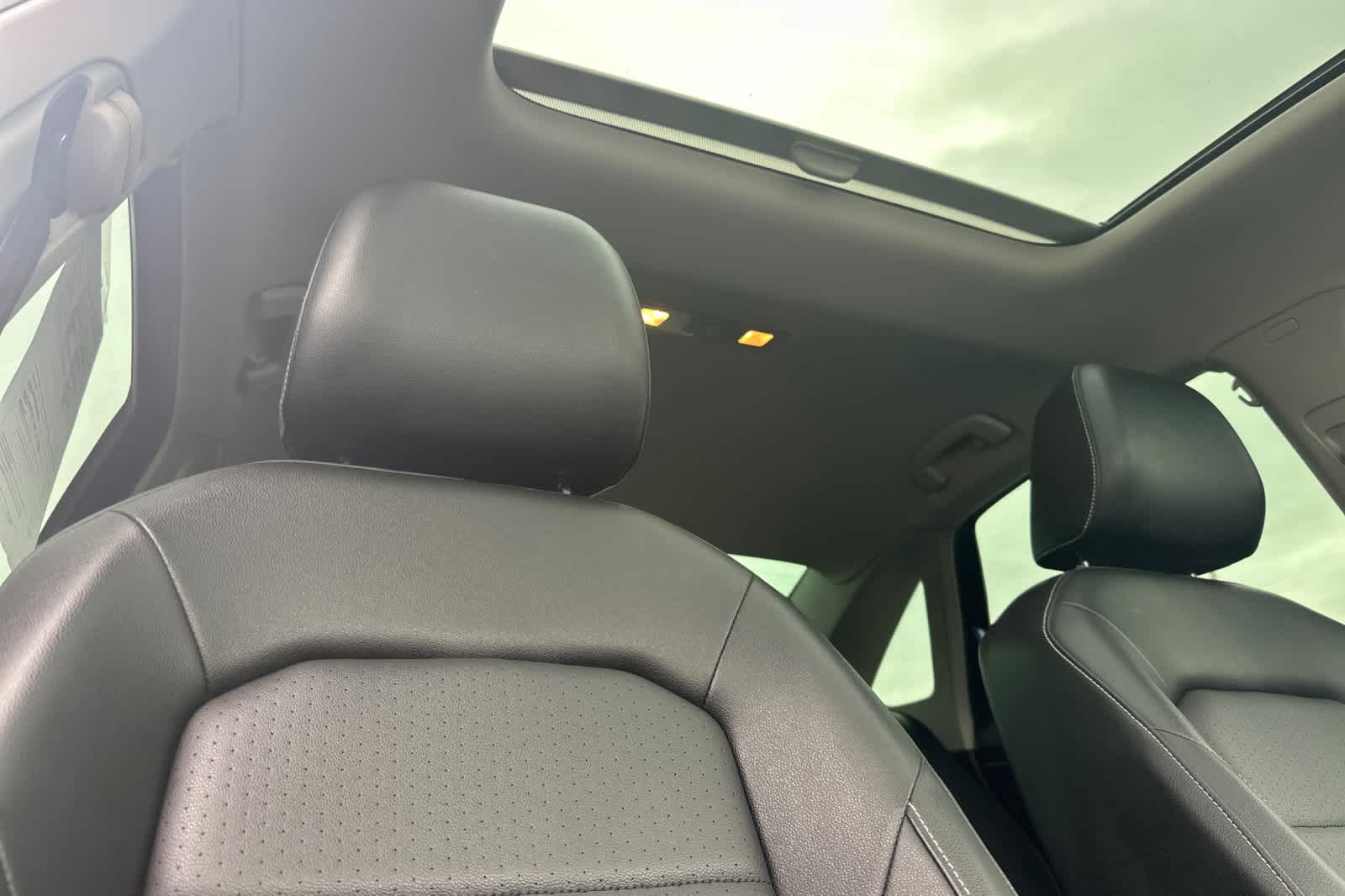 Thumbnail: 2022 Volkswagen Jetta - 16