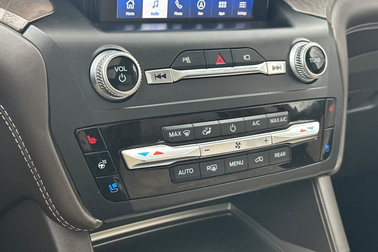 Thumbnail: 2020 Ford Explorer - 22