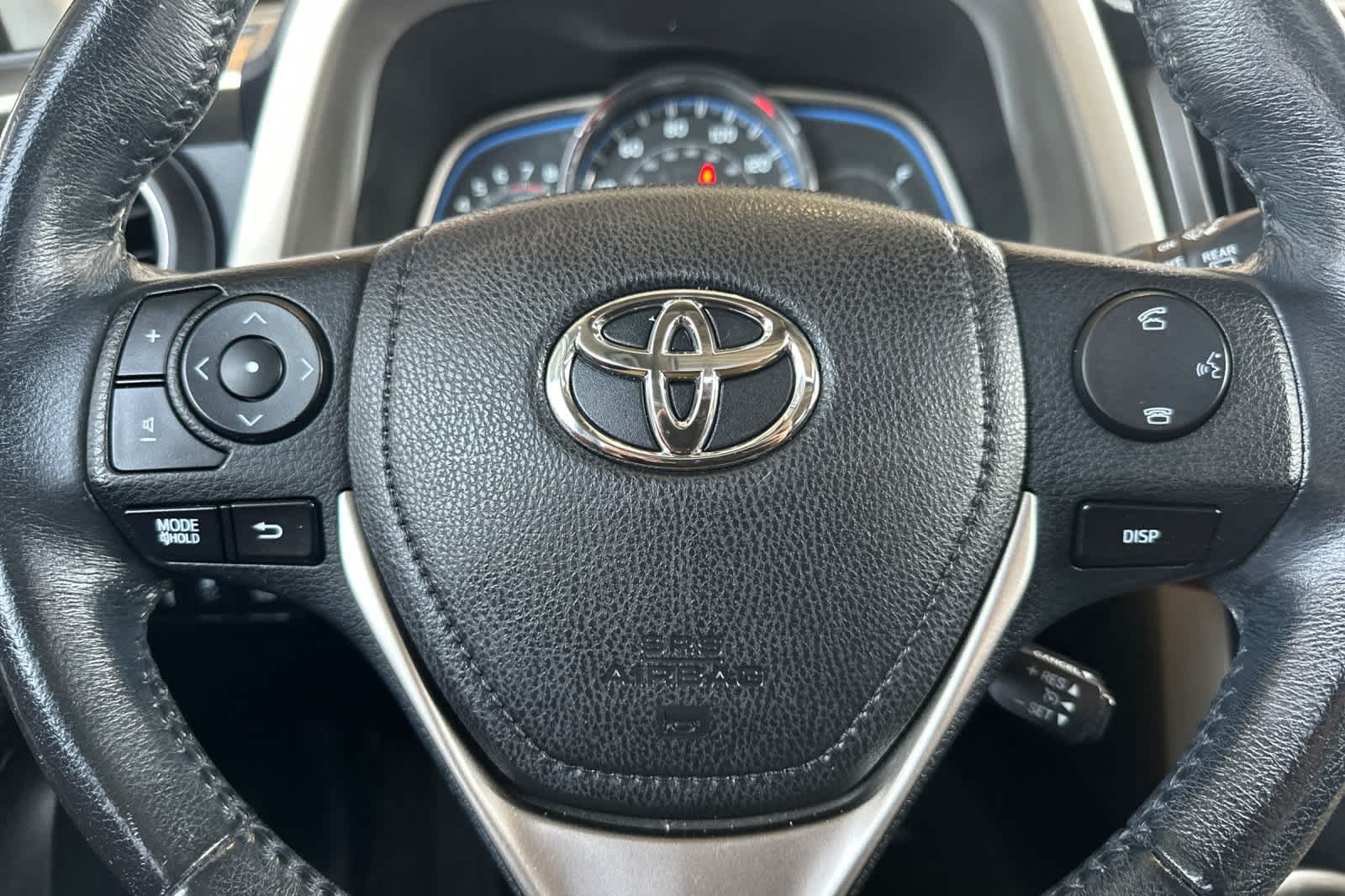 Thumbnail: 2015 Toyota RAV4 - 23