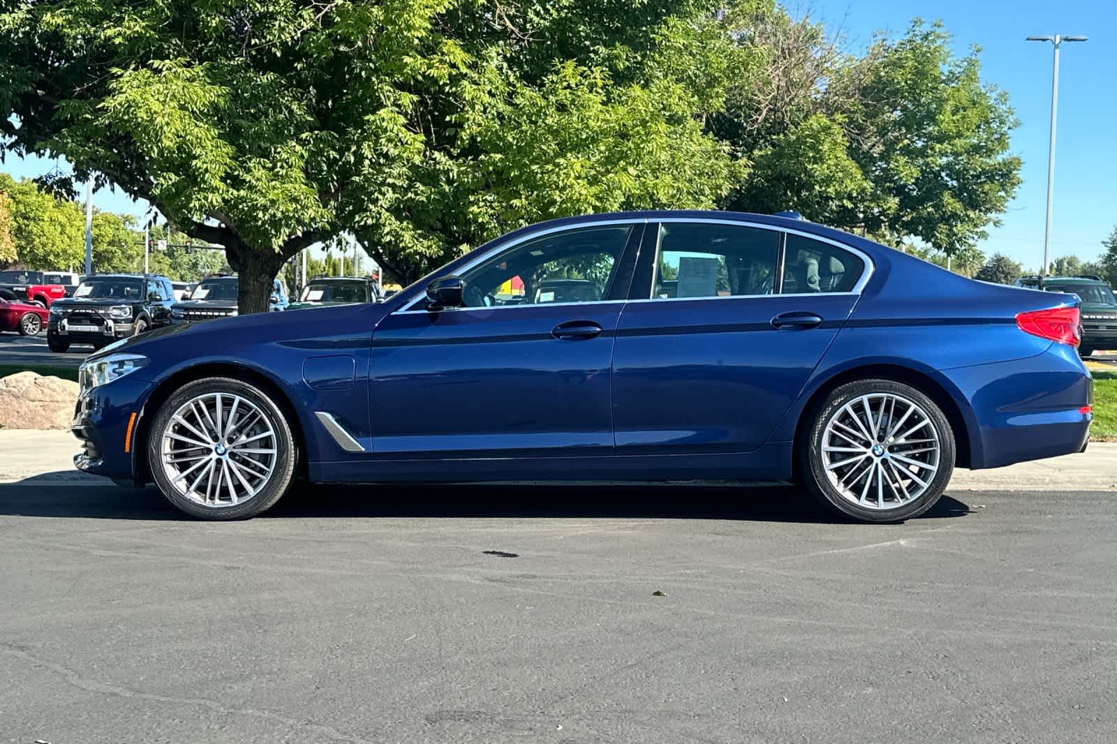 Thumbnail: 2020 BMW 5 Series - 5