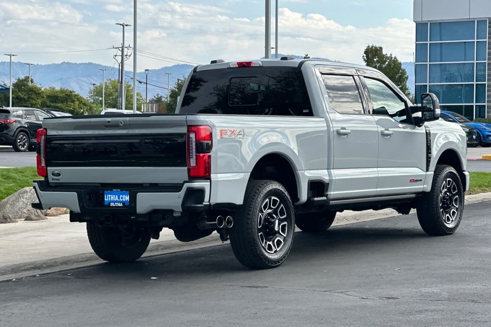 2025 Ford F-250 Platinum photo 2