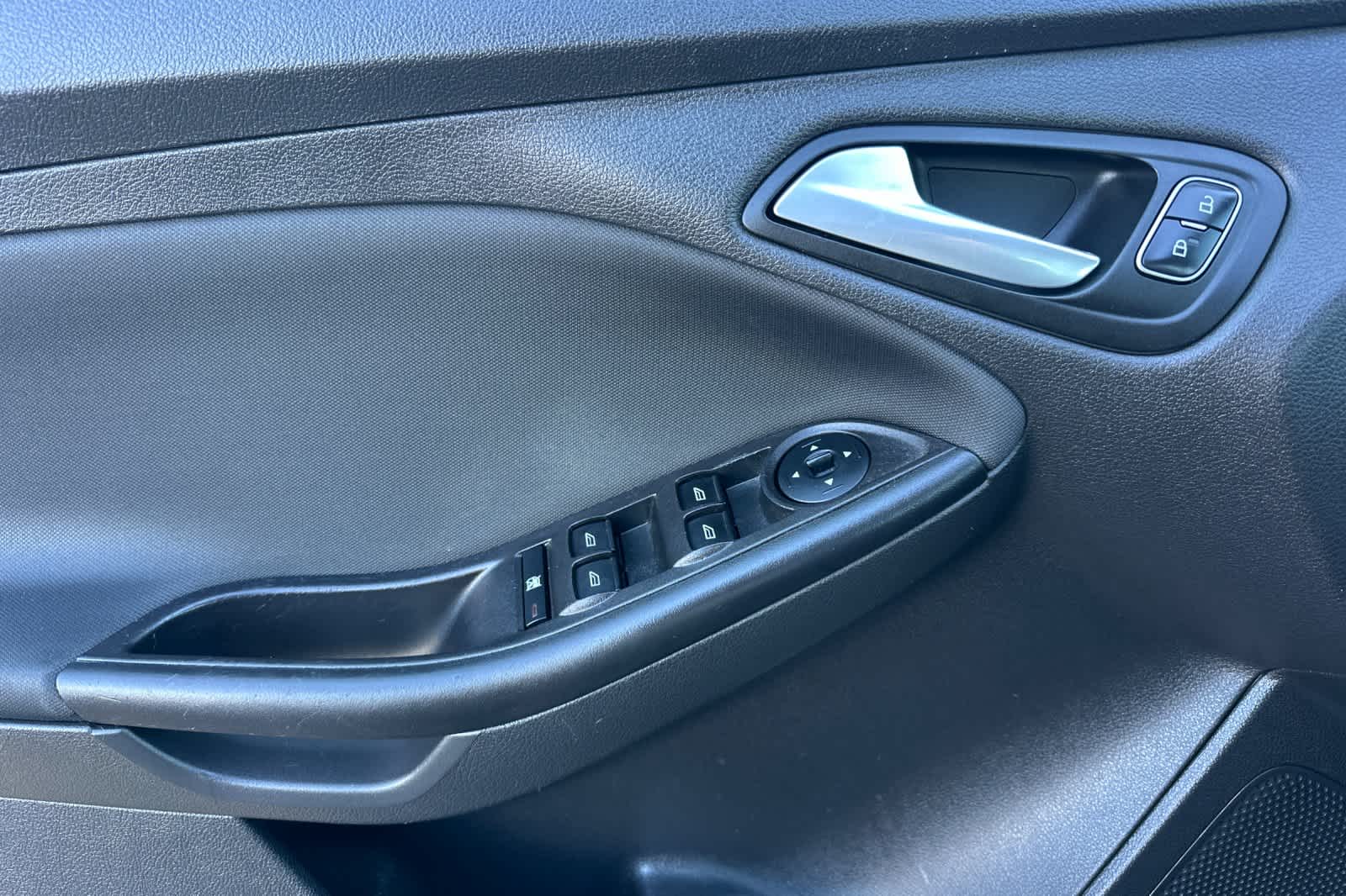 Thumbnail: 2018 Ford Focus - 12