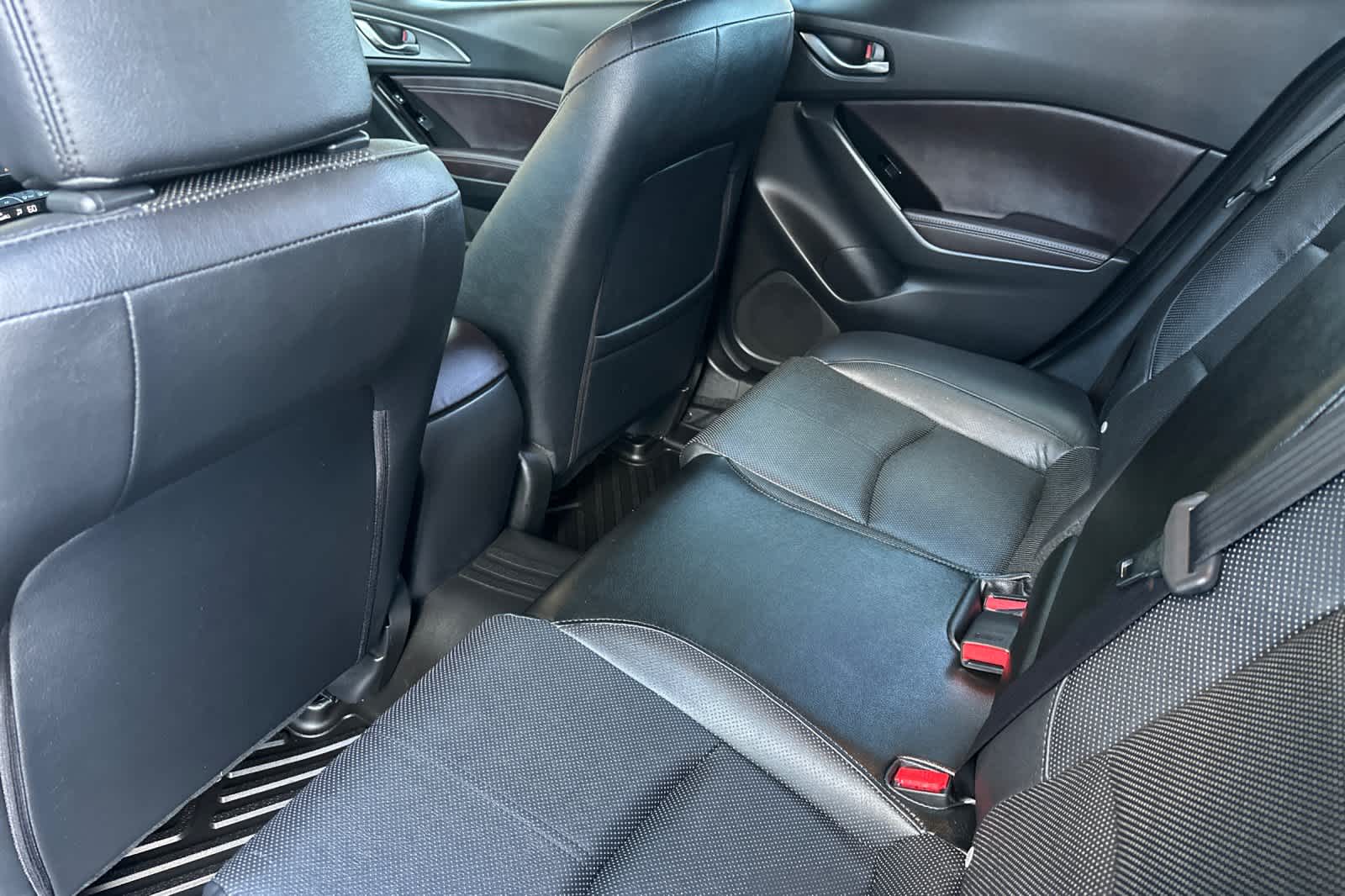 Thumbnail: 2018 Mazda Mazda3 - 4