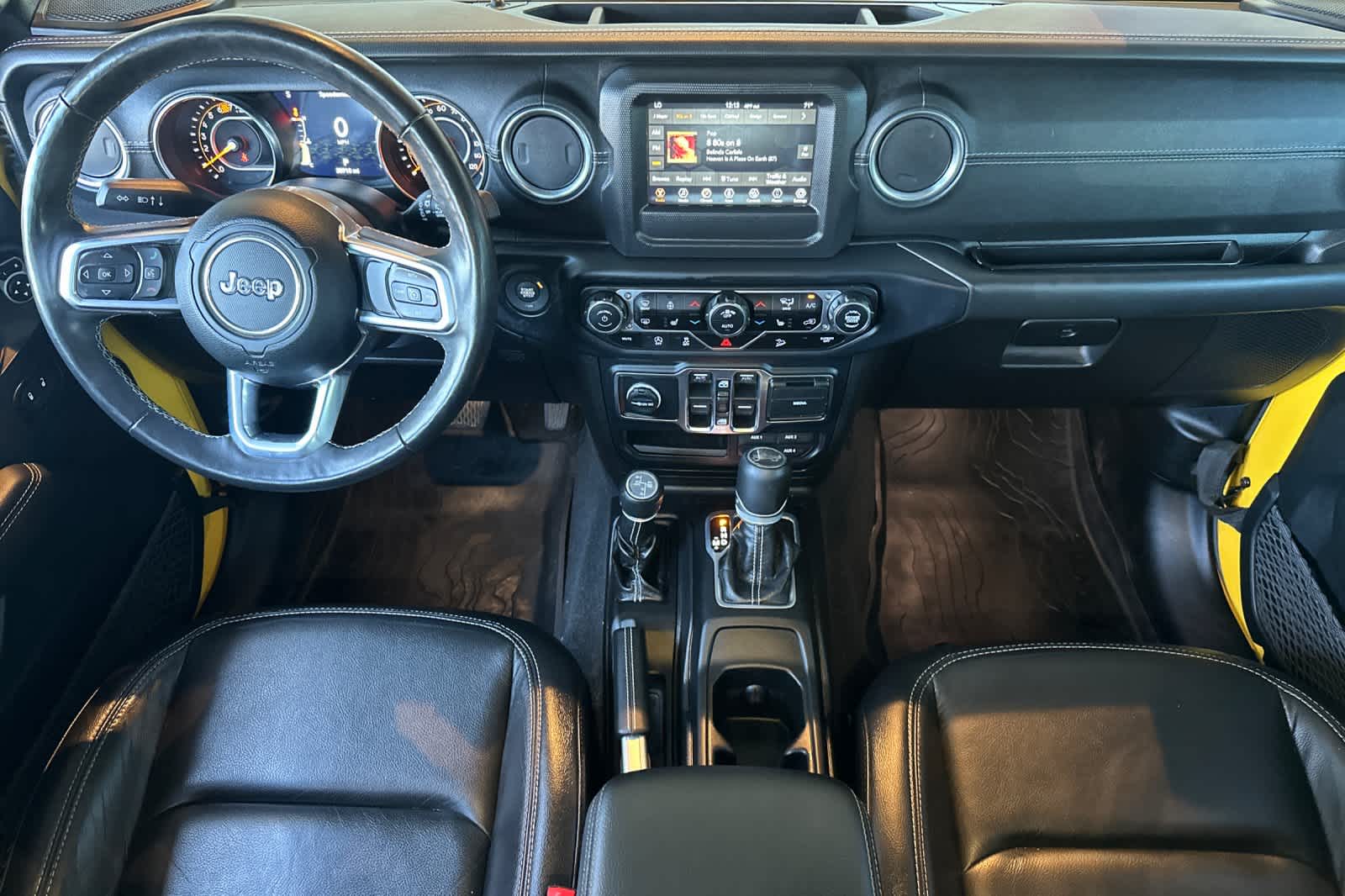 2019 Jeep Wrangler Unlimited Sahara photo 3