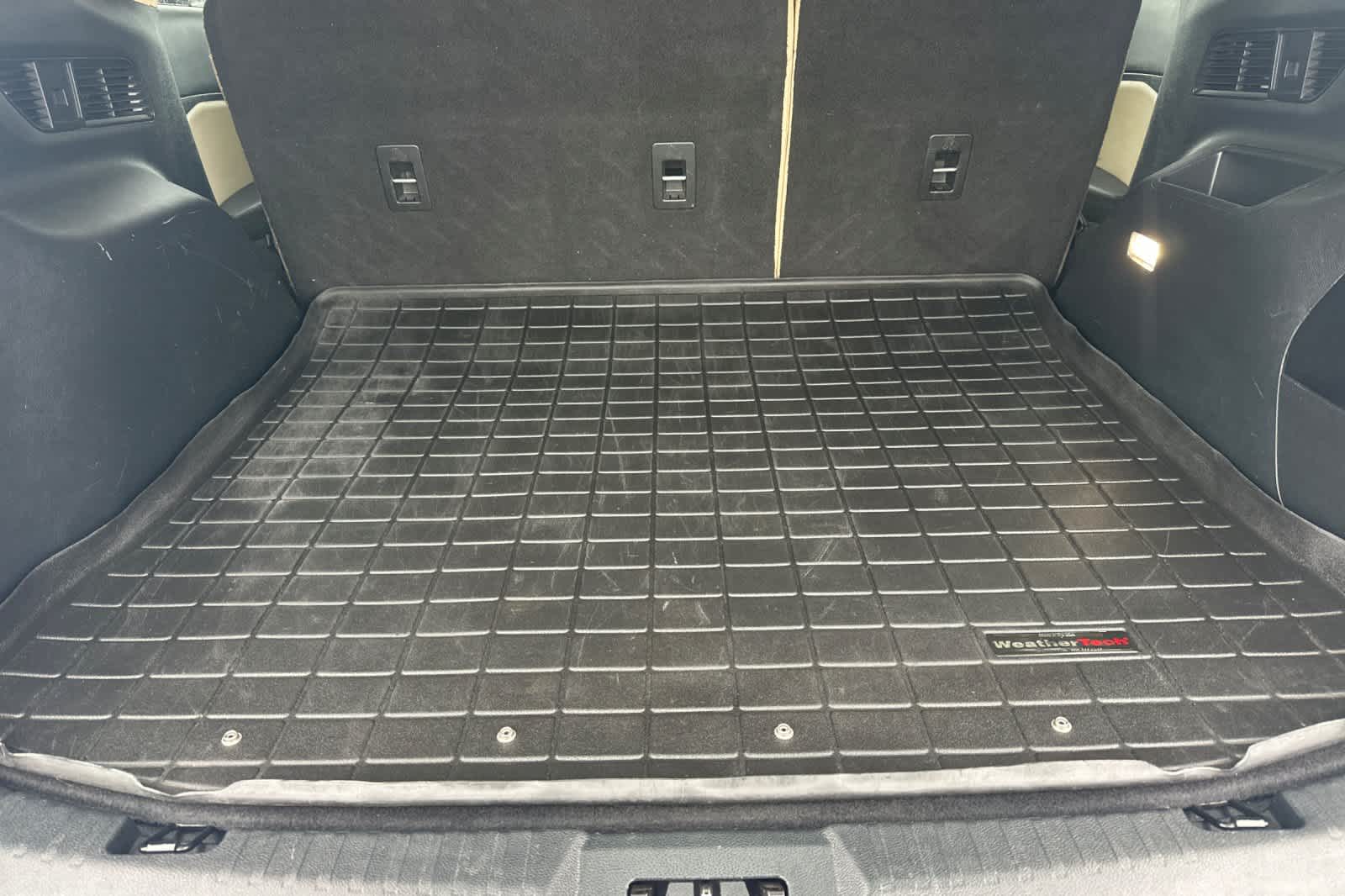 Thumbnail: 2019 Ford Edge - 15