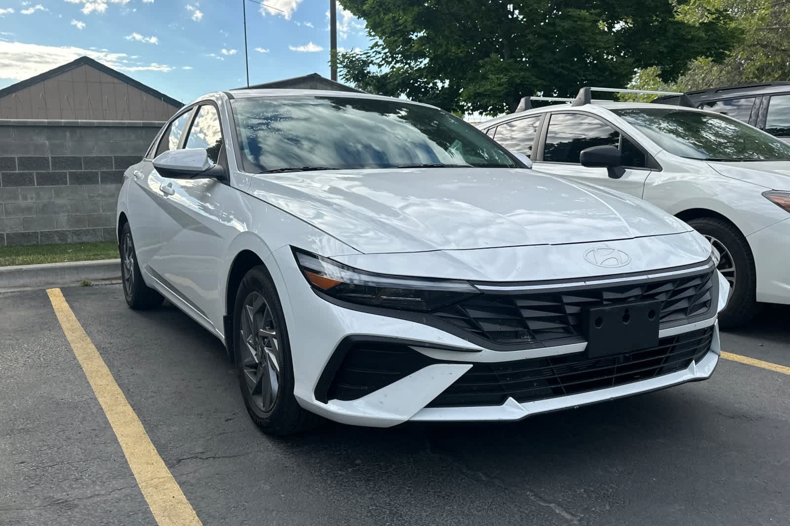 Thumbnail: 2026 Hyundai Elantra - 3