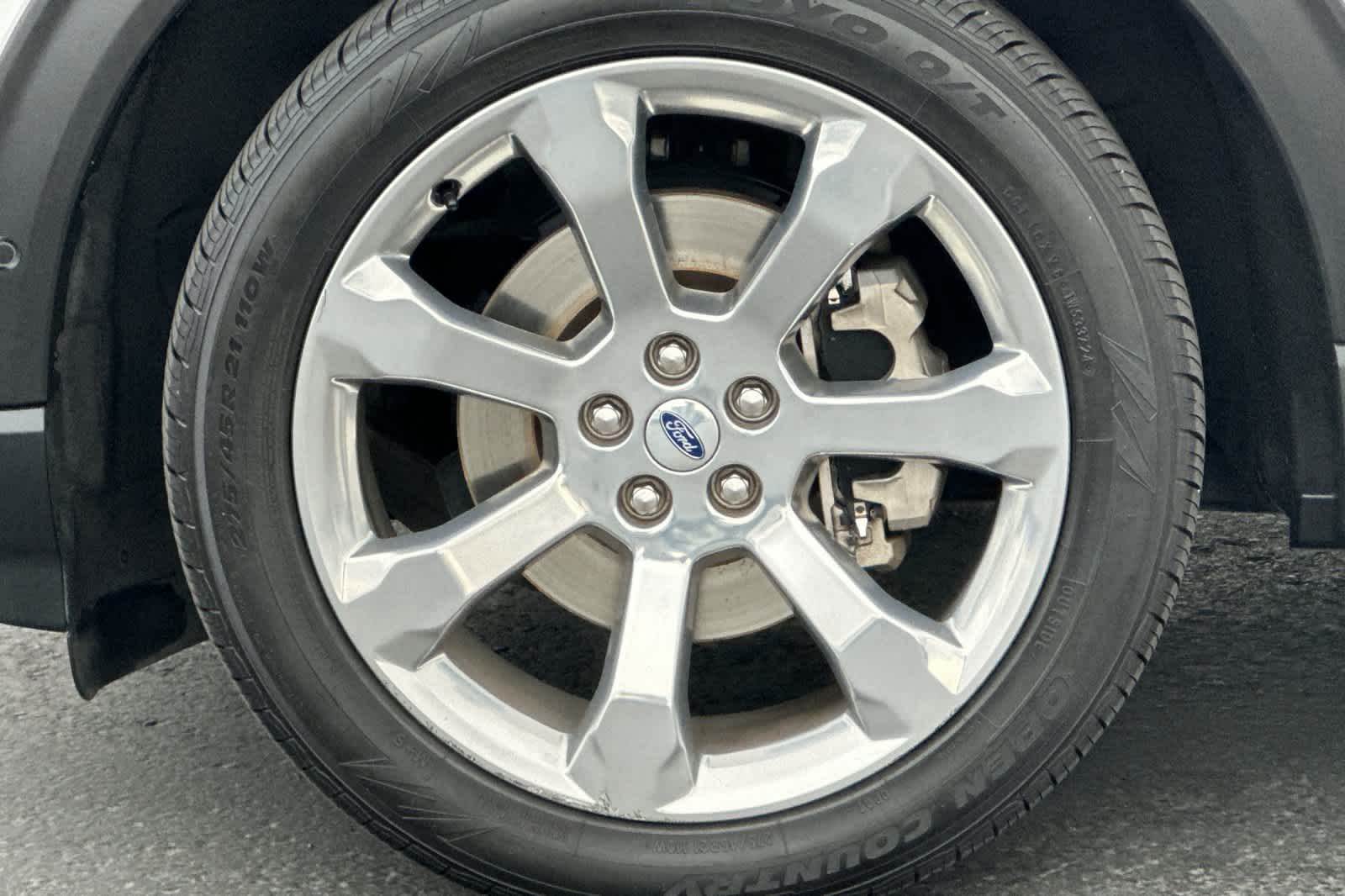 Thumbnail: 2020 Ford Explorer - 28