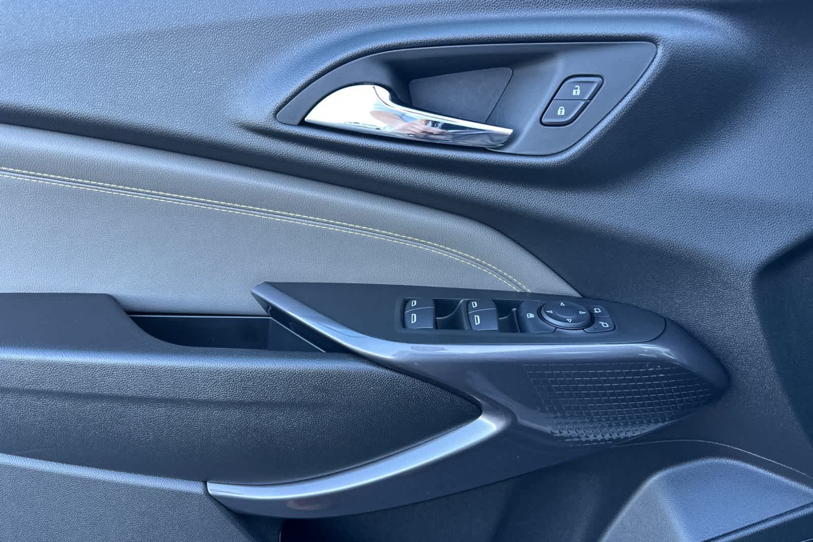 Thumbnail: 2026 Chevrolet Trax - 12