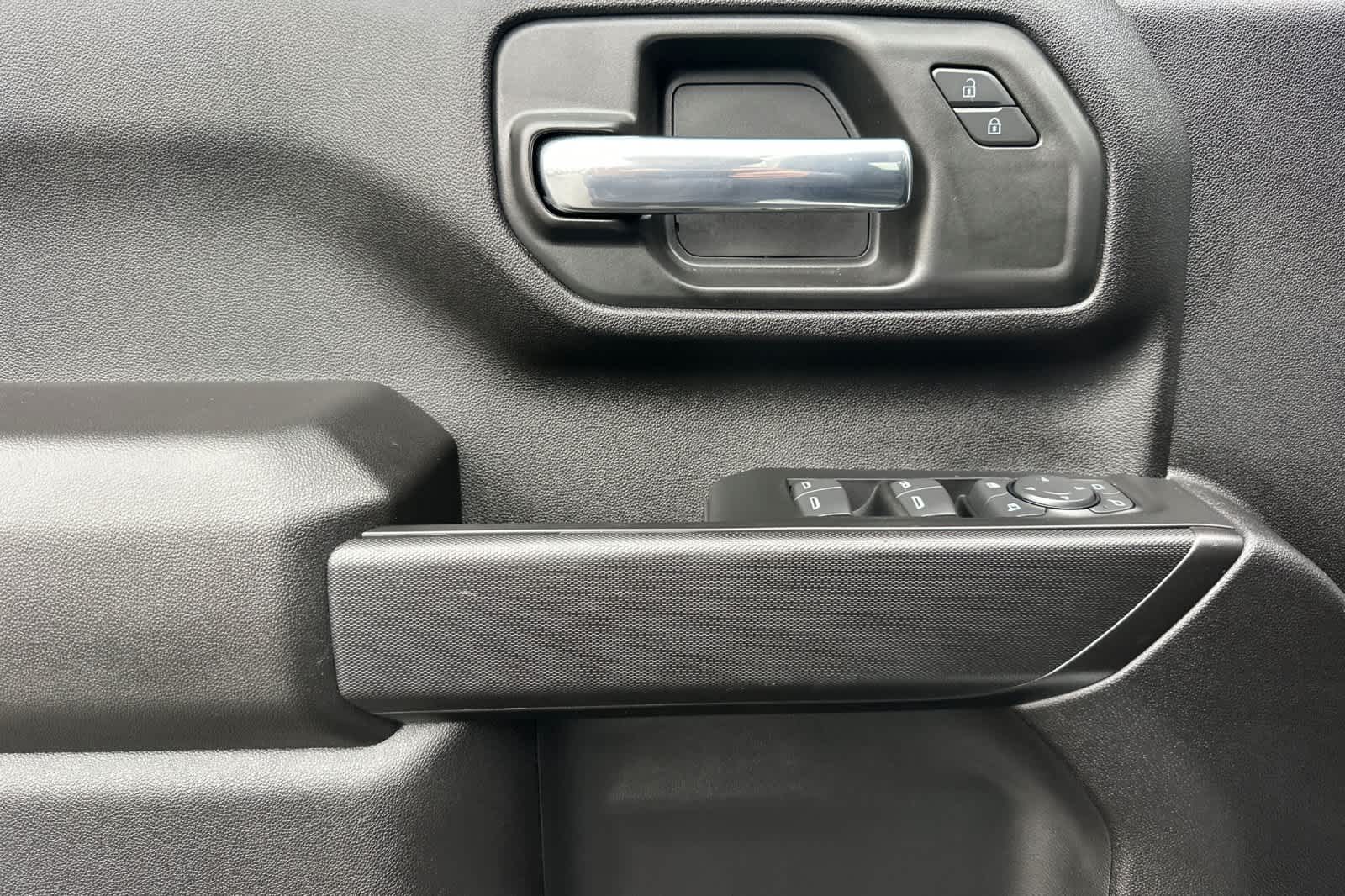 Thumbnail: 2026 Chevrolet Silverado 2500 - 12