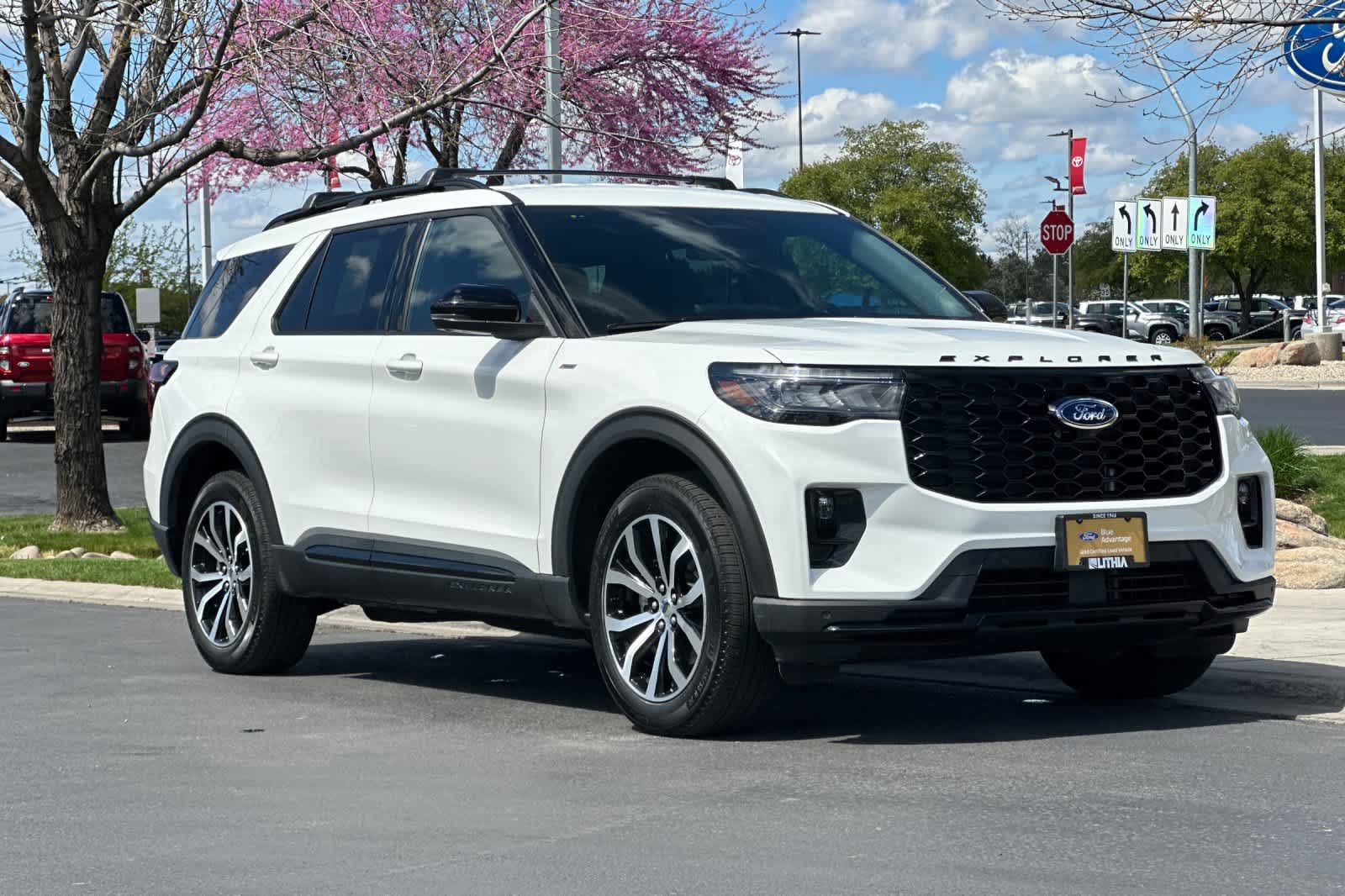Thumbnail: 2025 Ford Explorer - 9