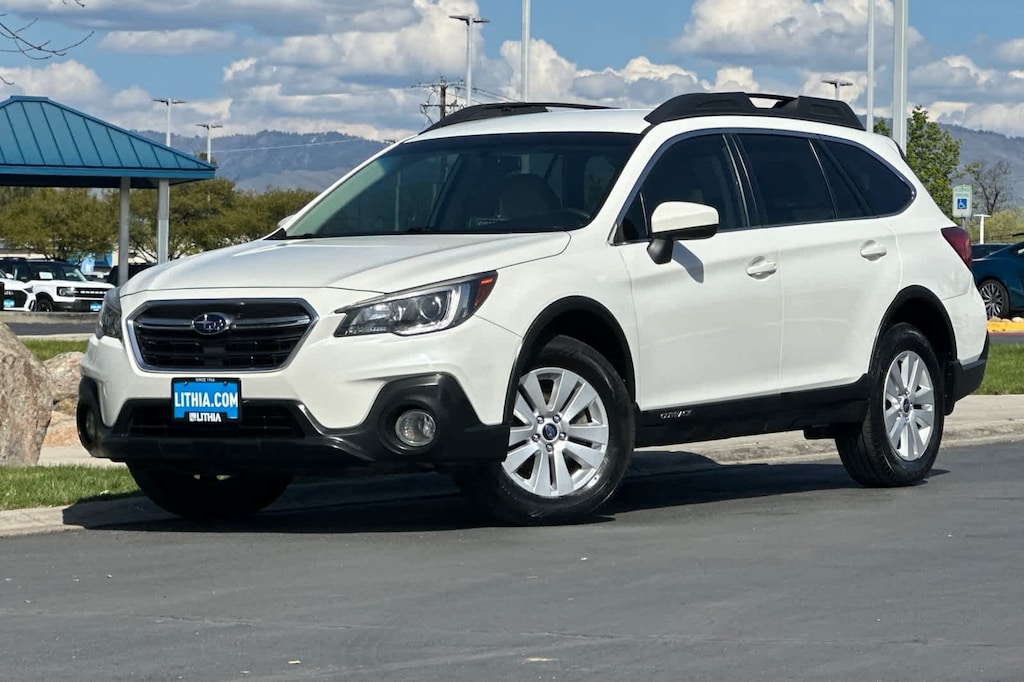 Used 2018 Subaru Outback 2.5i Premium with SUV