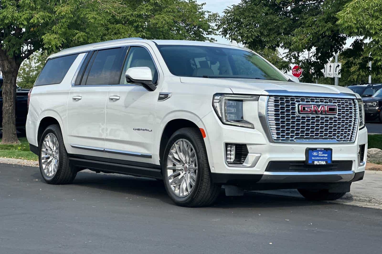 Thumbnail: 2024 GMC Yukon XL - 9
