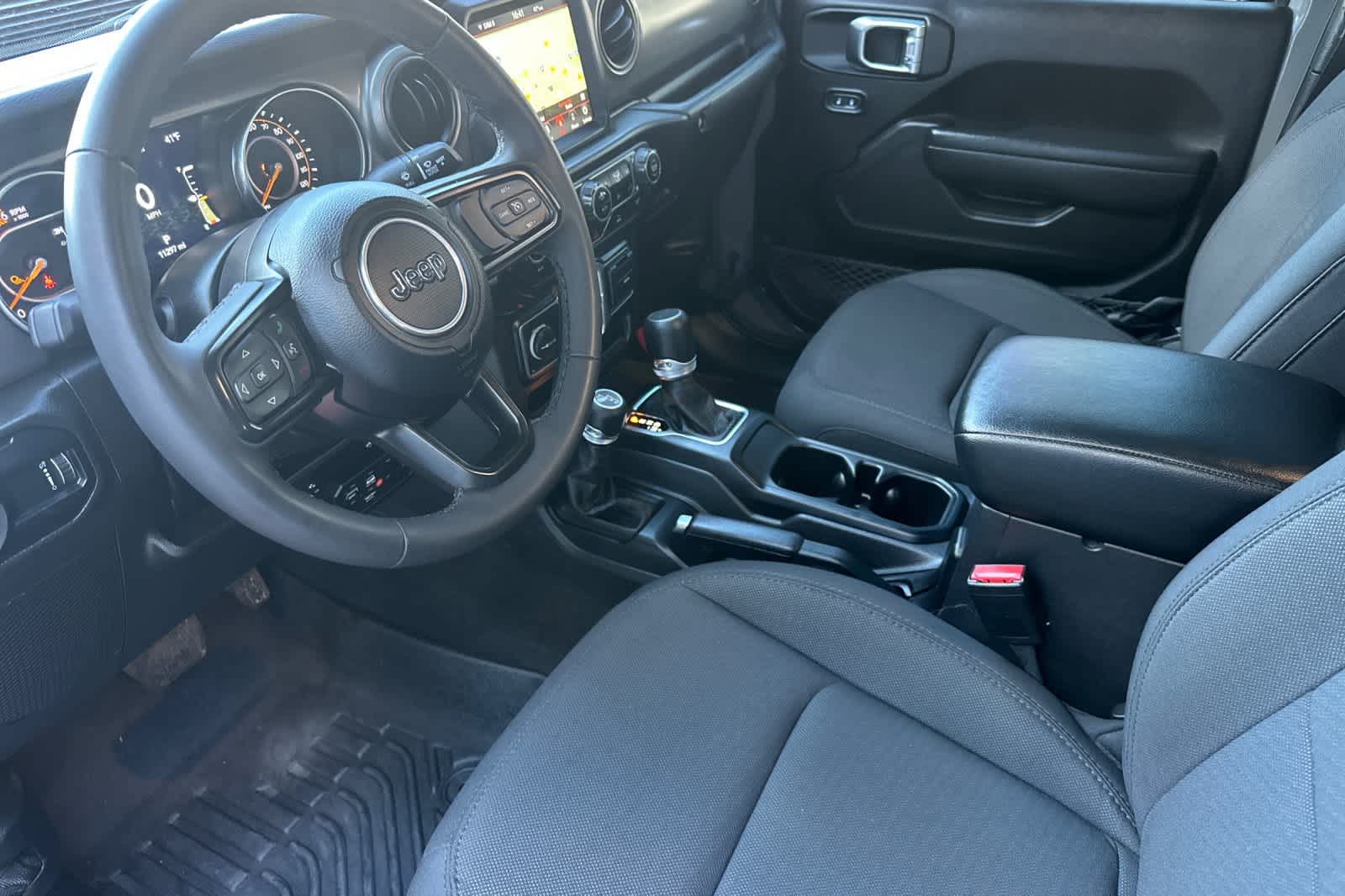 Thumbnail: 2023 Jeep Gladiator - 11