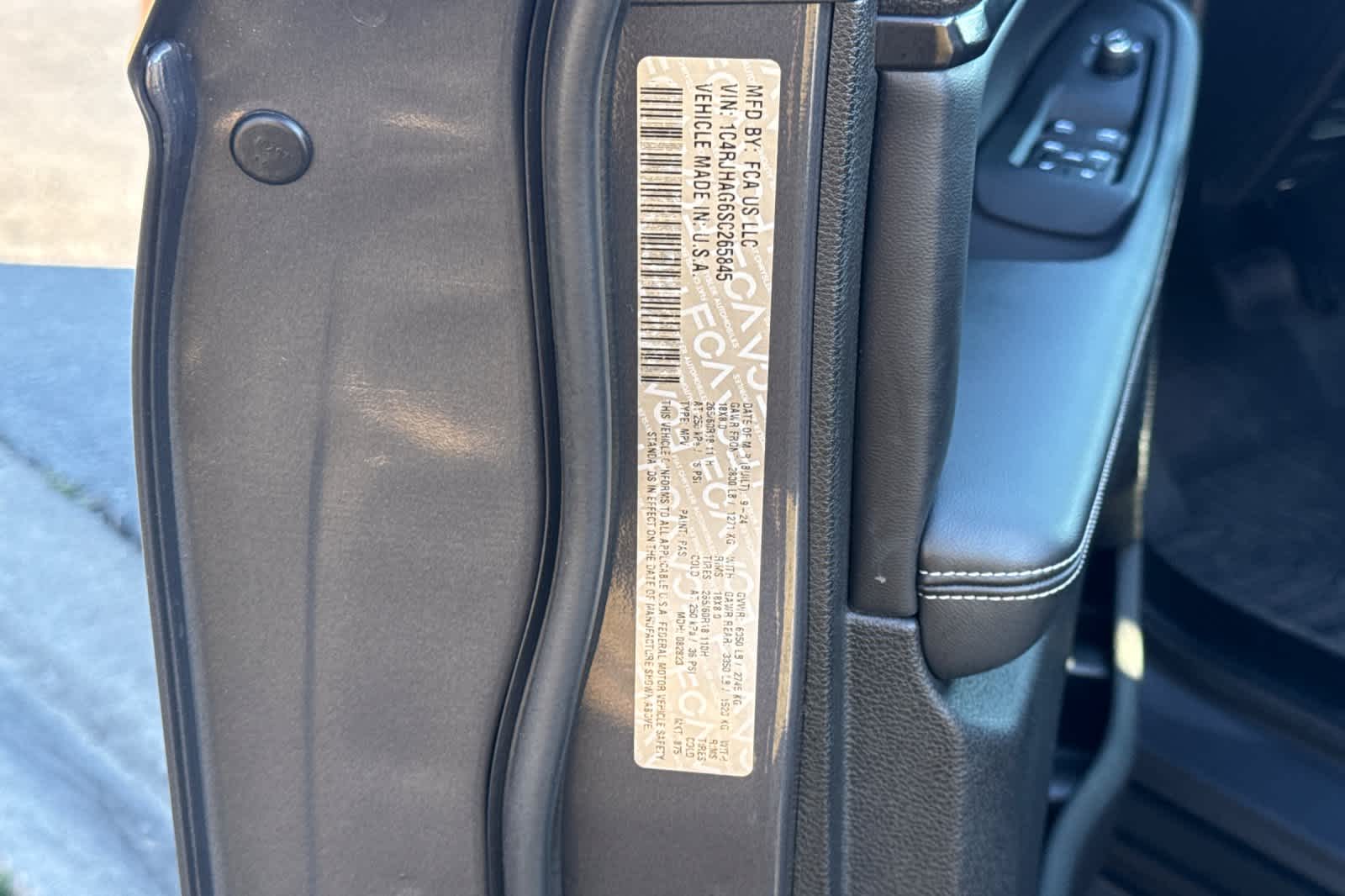 Thumbnail: 2025 Jeep Grand Cherokee - 29