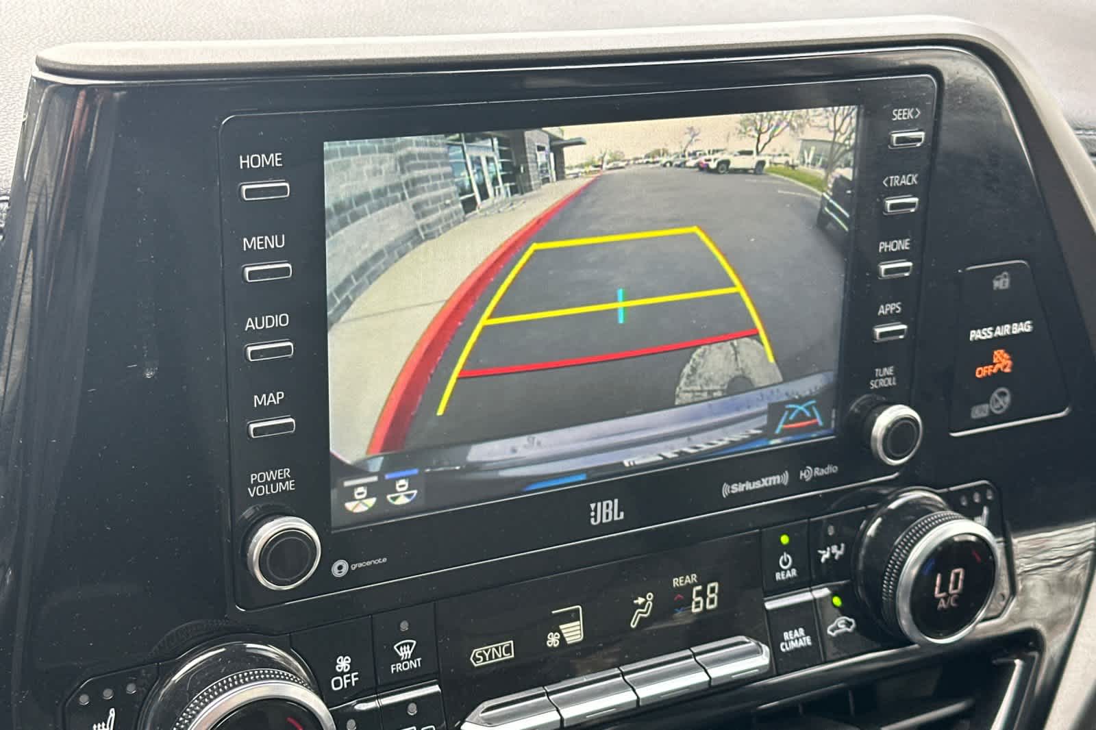 Thumbnail: 2020 Toyota Highlander - 20