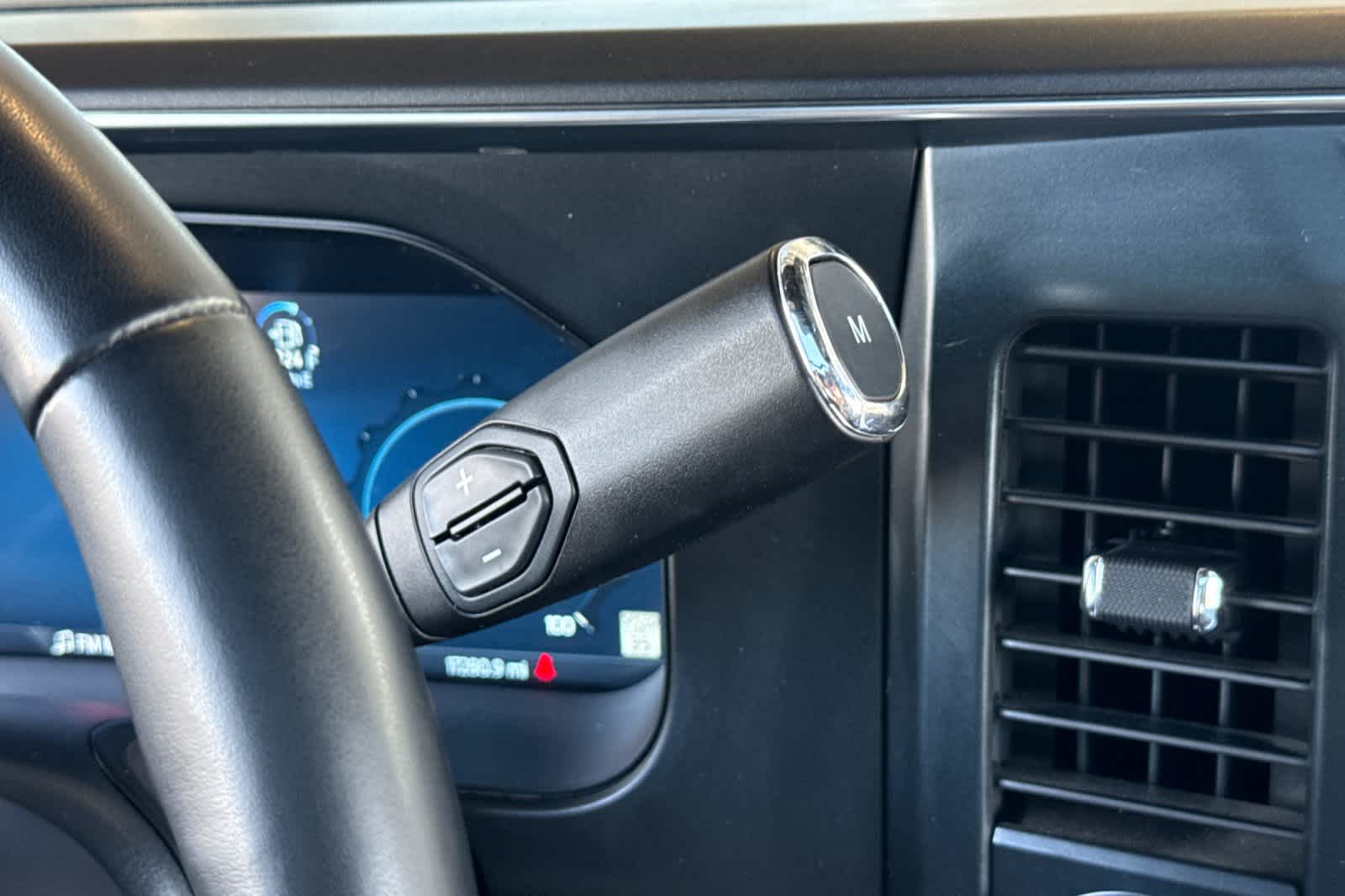 Thumbnail: 2025 Ford F-350 - 21